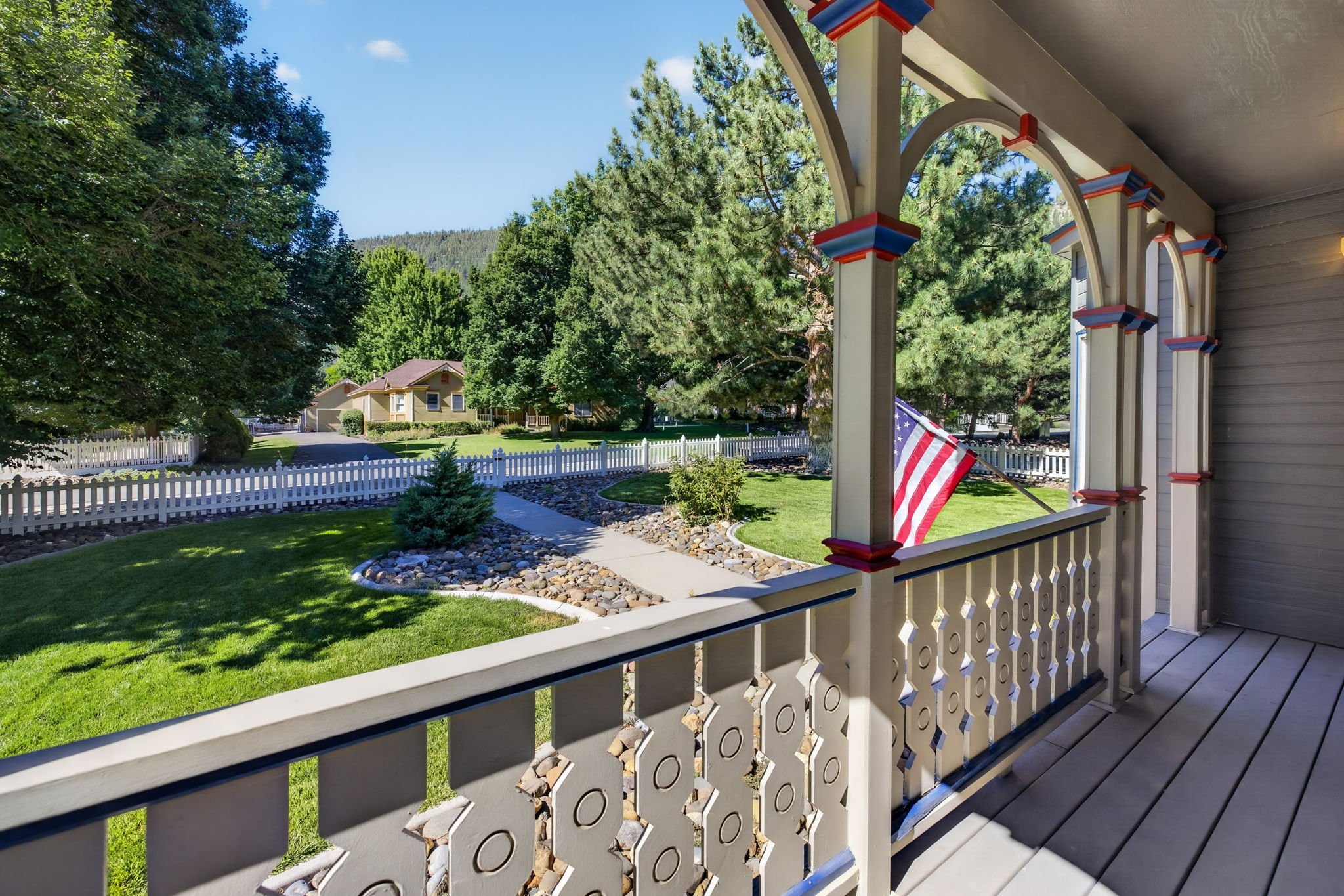 5-web-or-mls-212 Kinsey-5.jpg