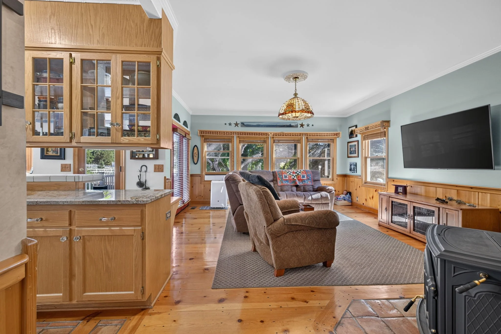 11-web-or-mls-212 Kinsey-11.jpg