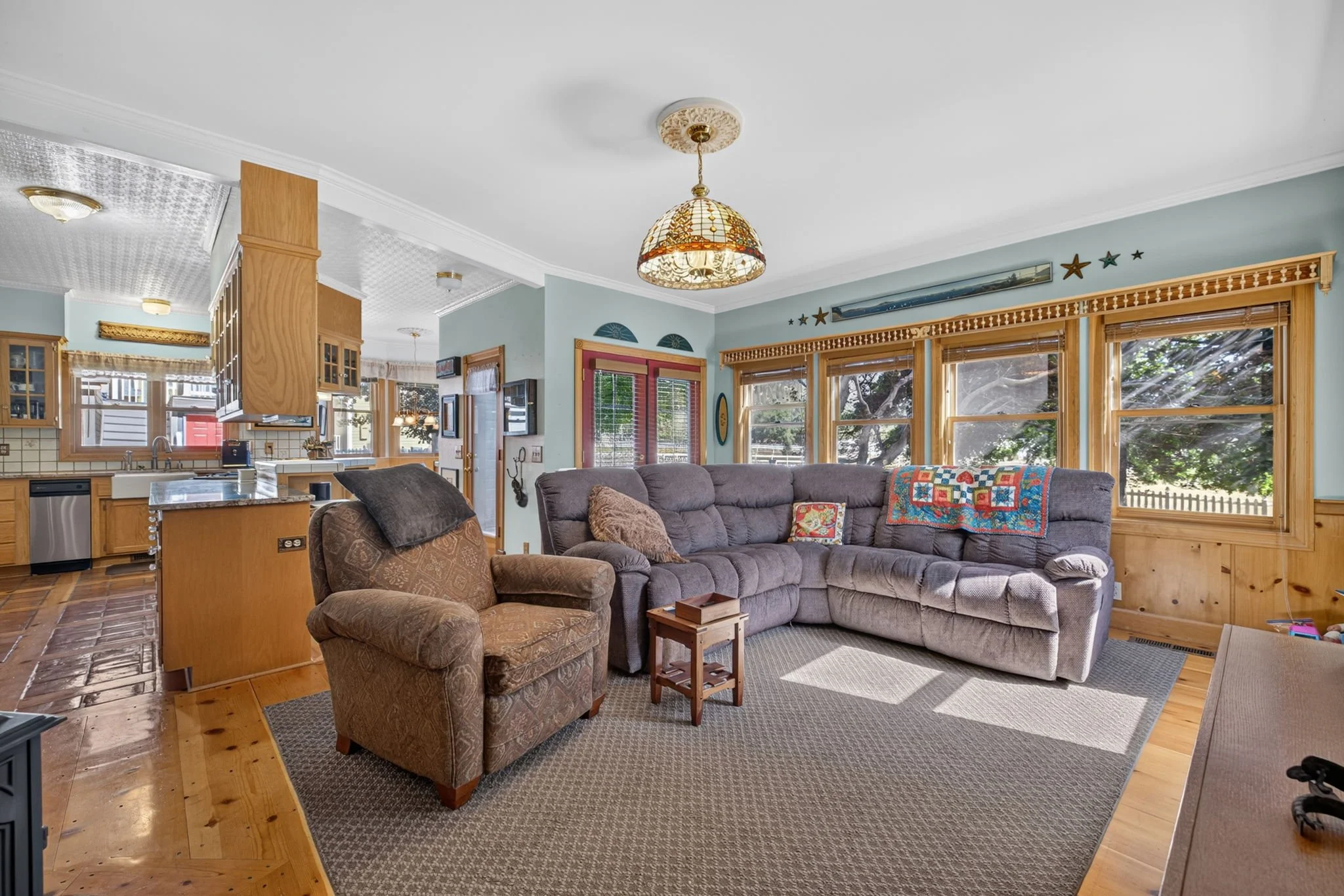14-web-or-mls-212 Kinsey-14.jpg