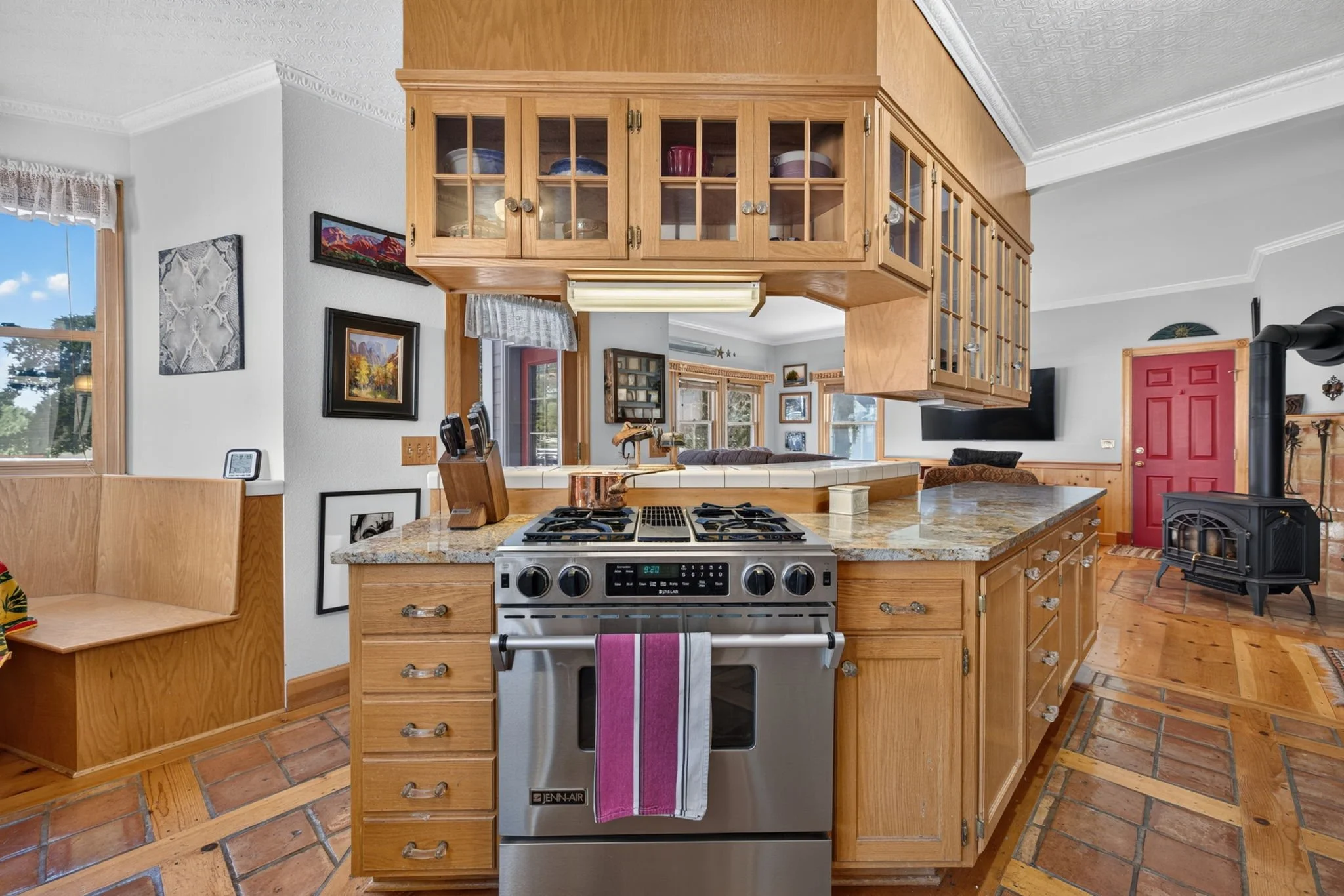 23-web-or-mls-212 Kinsey-23.jpg