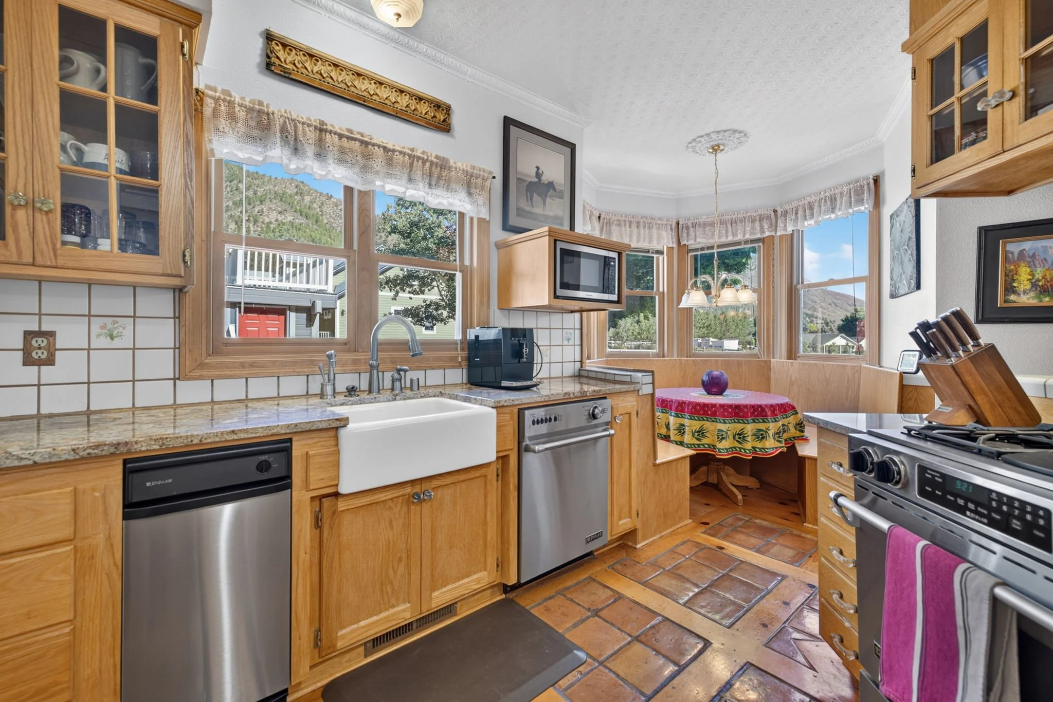 25-web-or-mls-212 Kinsey-25.jpg