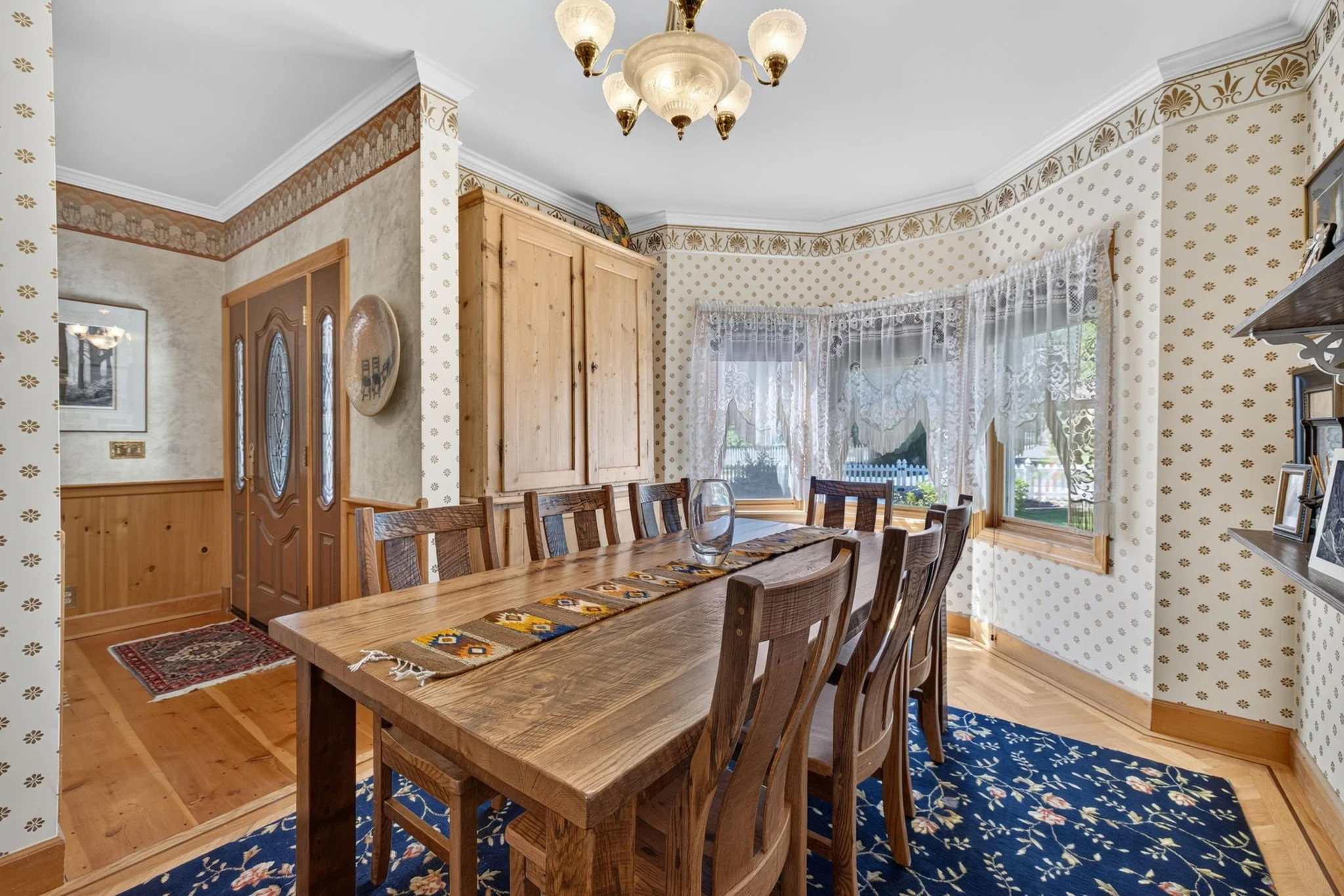 28-web-or-mls-212 Kinsey-28.jpg