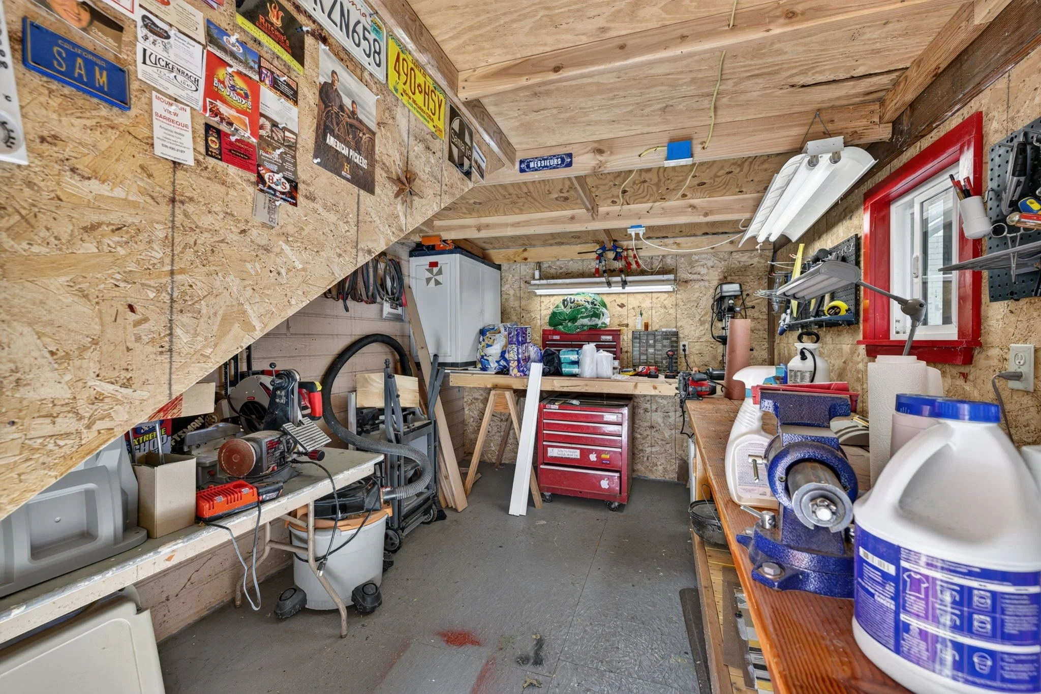 60-web-or-mls-212 Kinsey-60.jpg