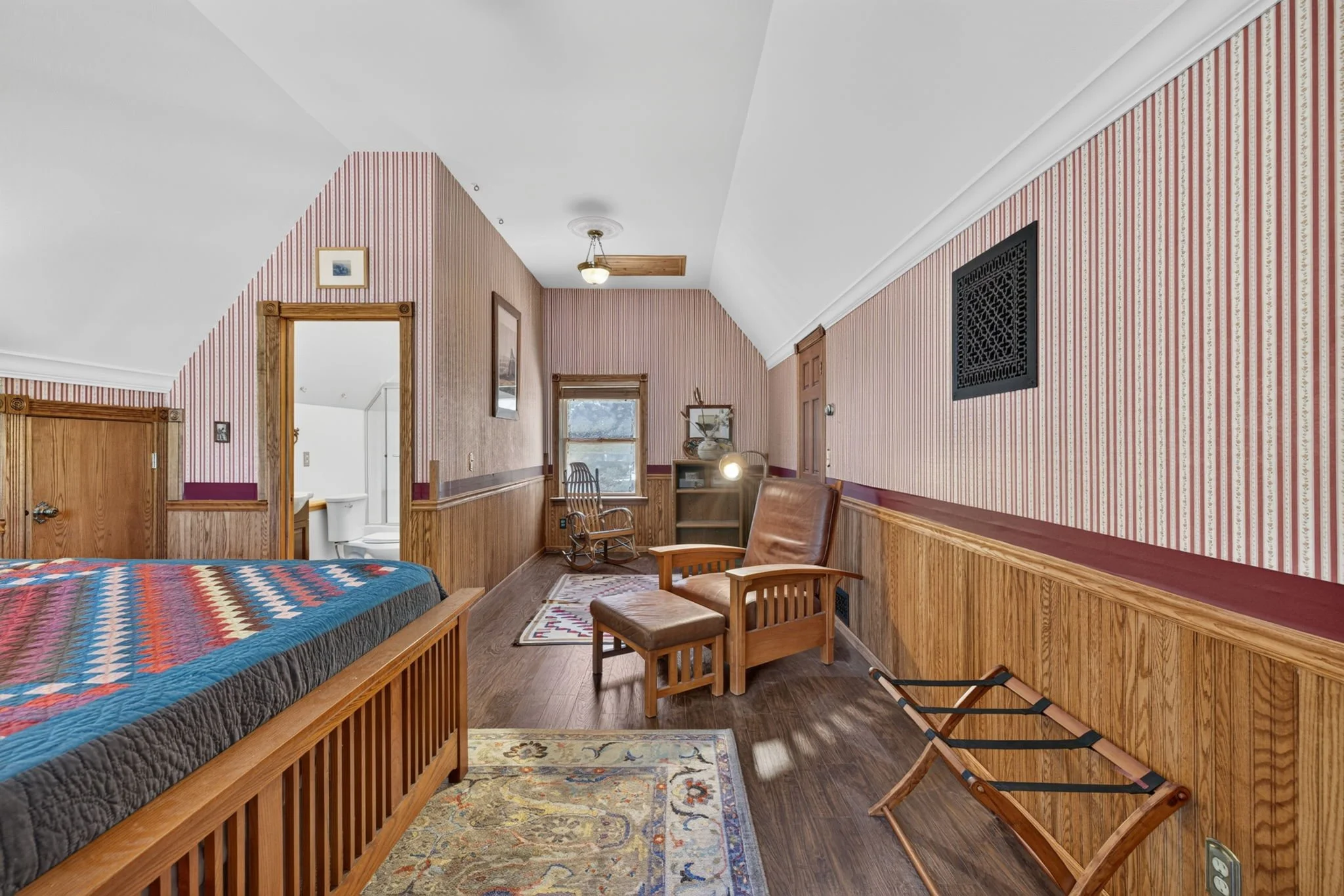 64-web-or-mls-212 Kinsey-64.jpg