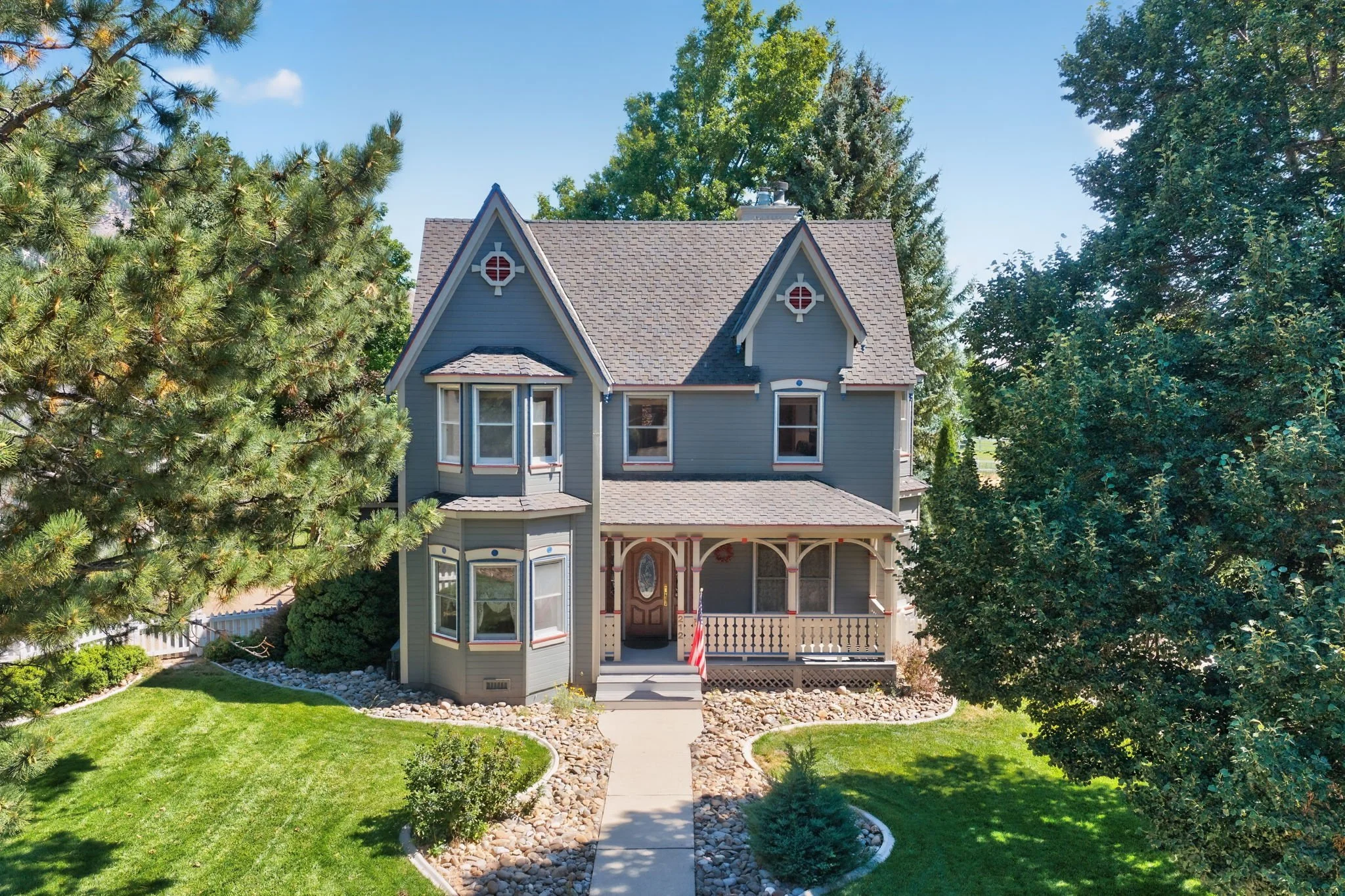 70-web-or-mls-212 Kinsey-70.jpg