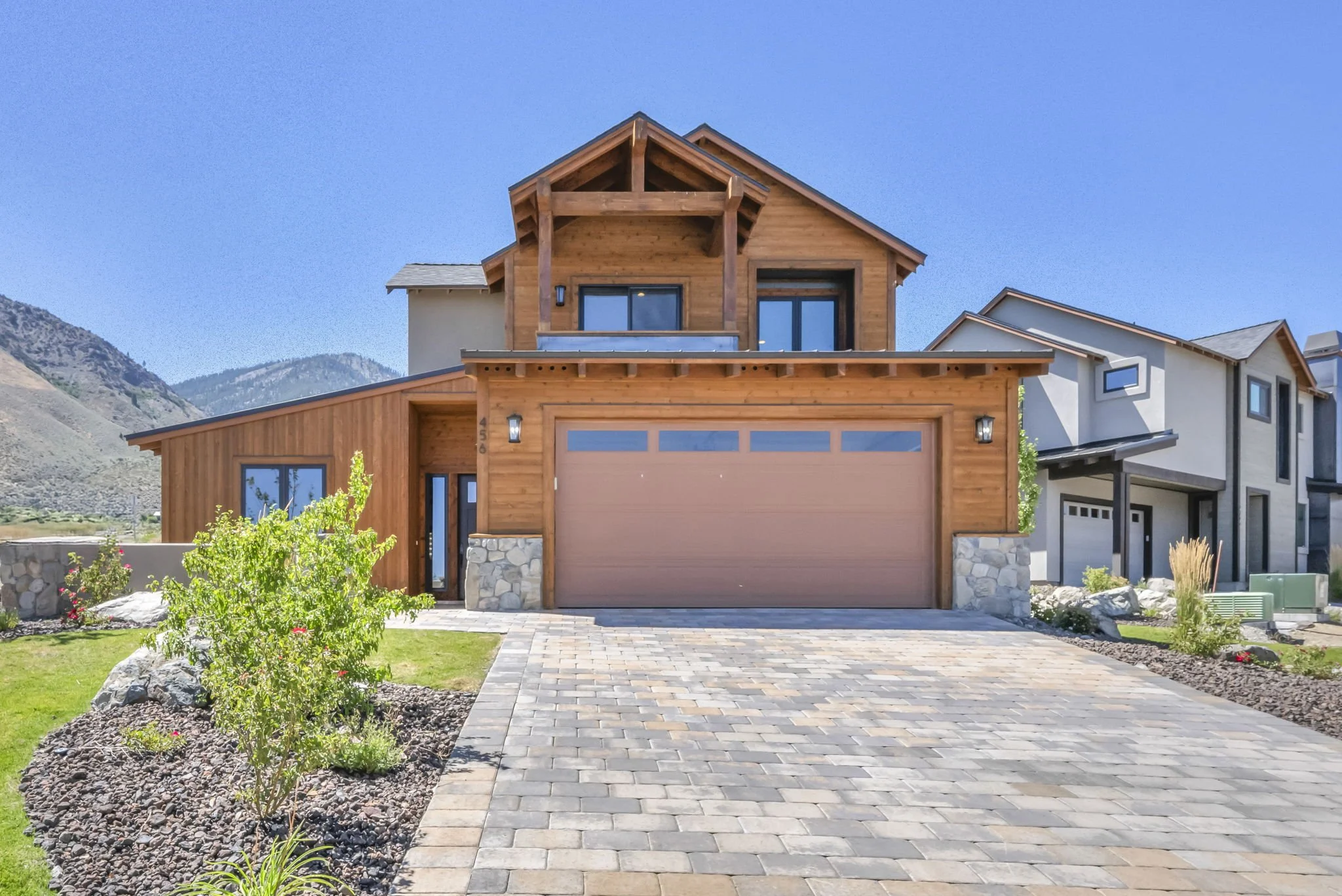 2-web-or-mls-456-tralee-ln.jpg