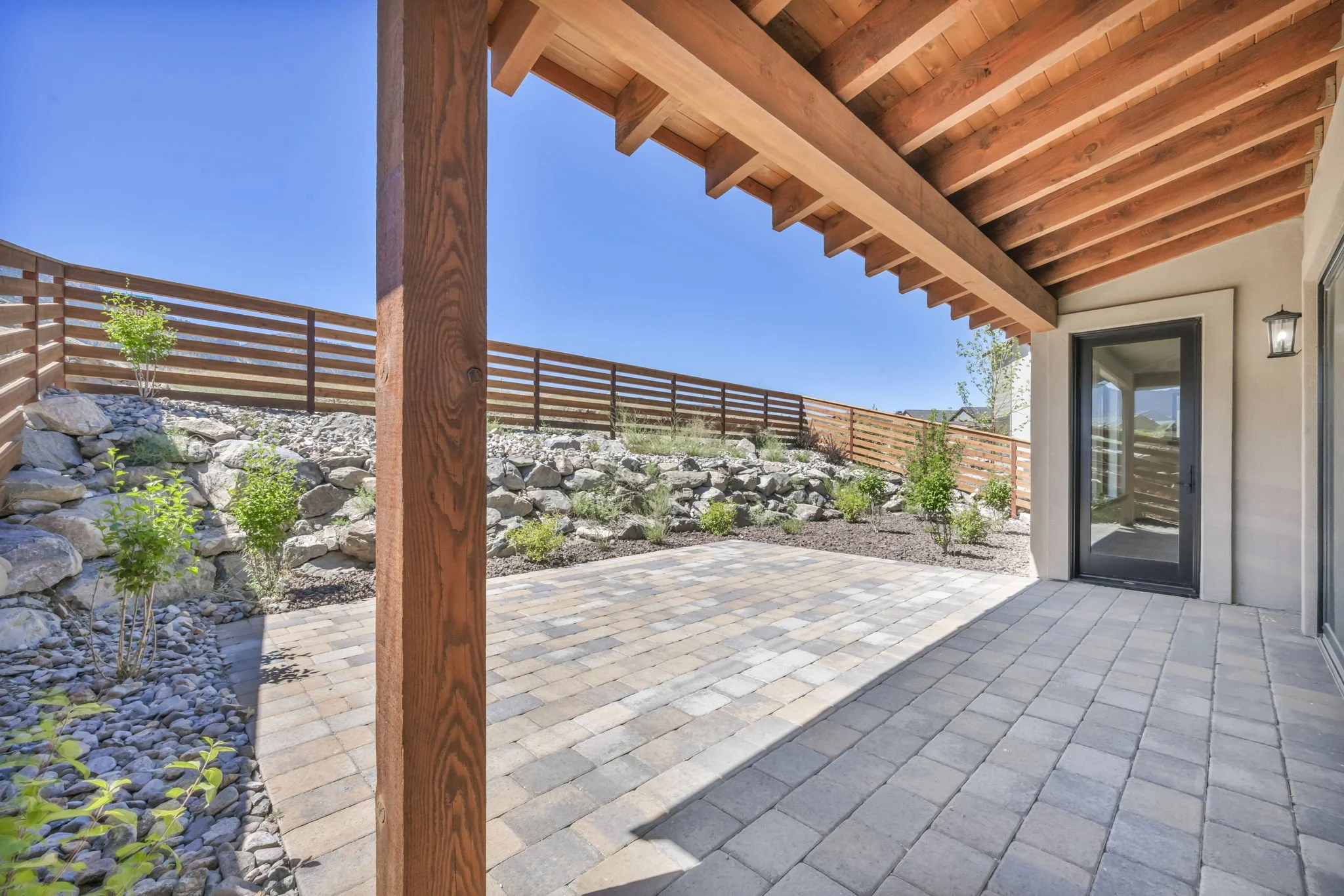 15-web-or-mls-456-tralee-ln.jpg
