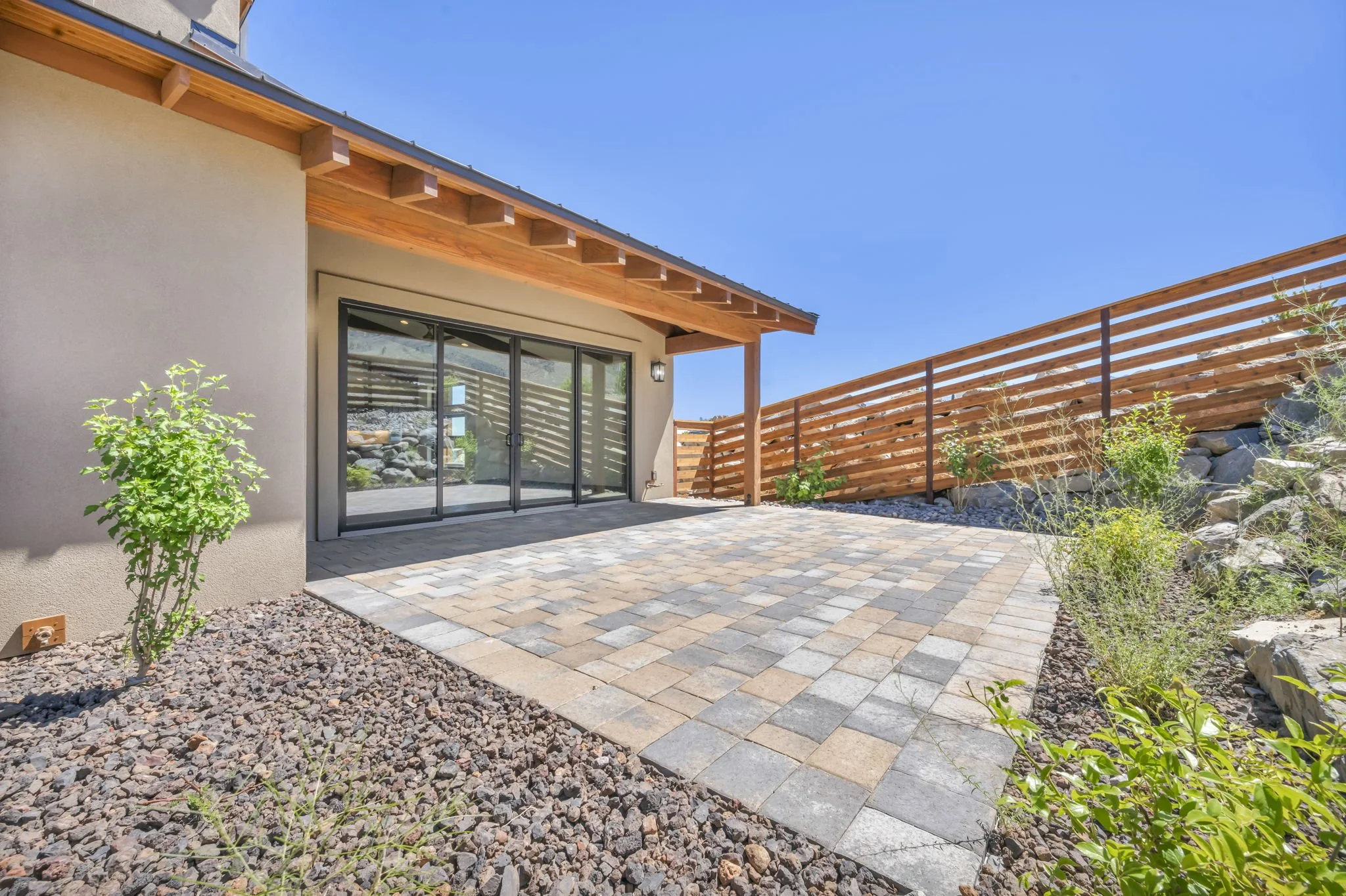 16-web-or-mls-456-tralee-ln.jpg