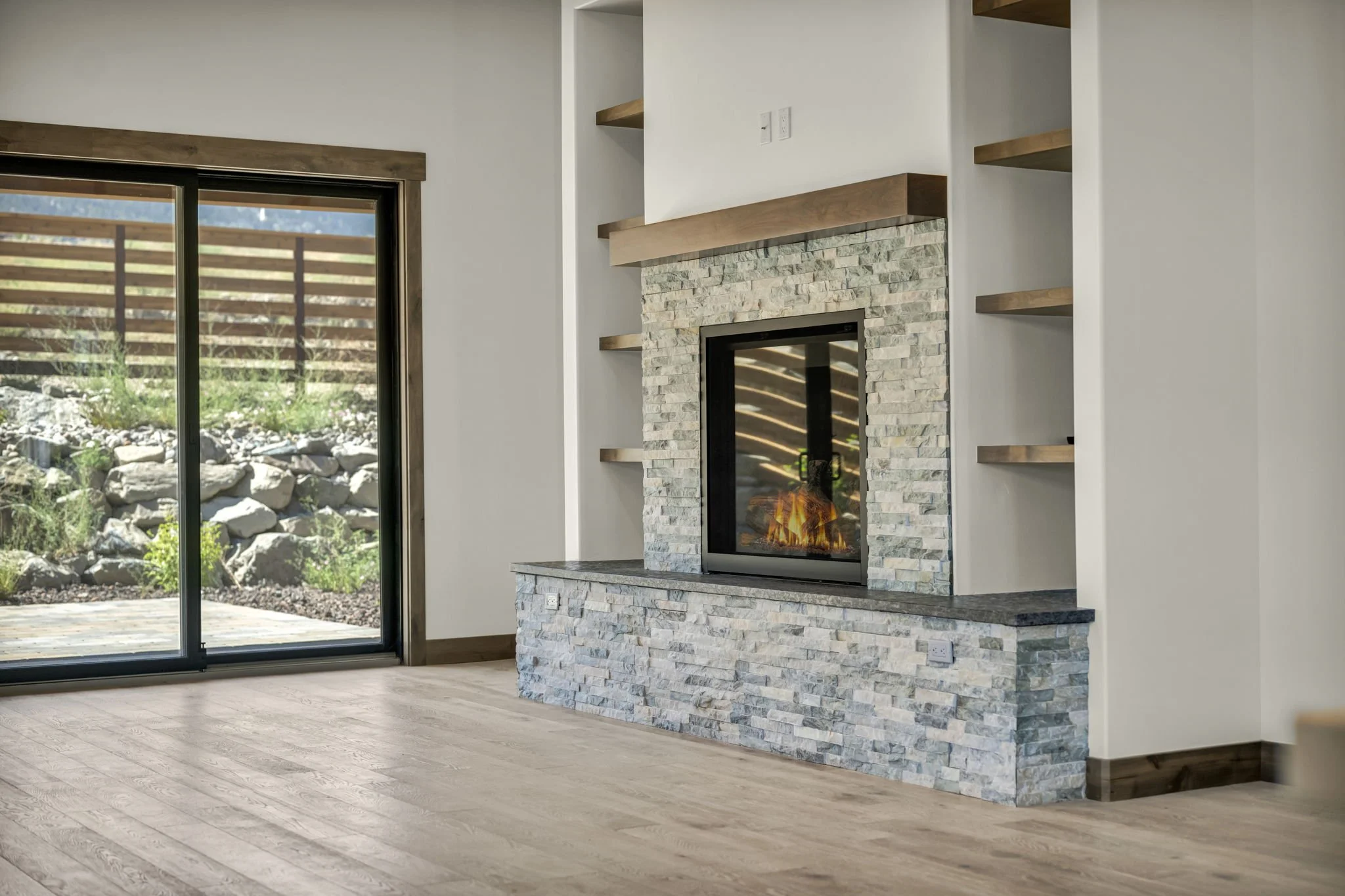 46-web-or-mls-456-tralee-ln.jpg
