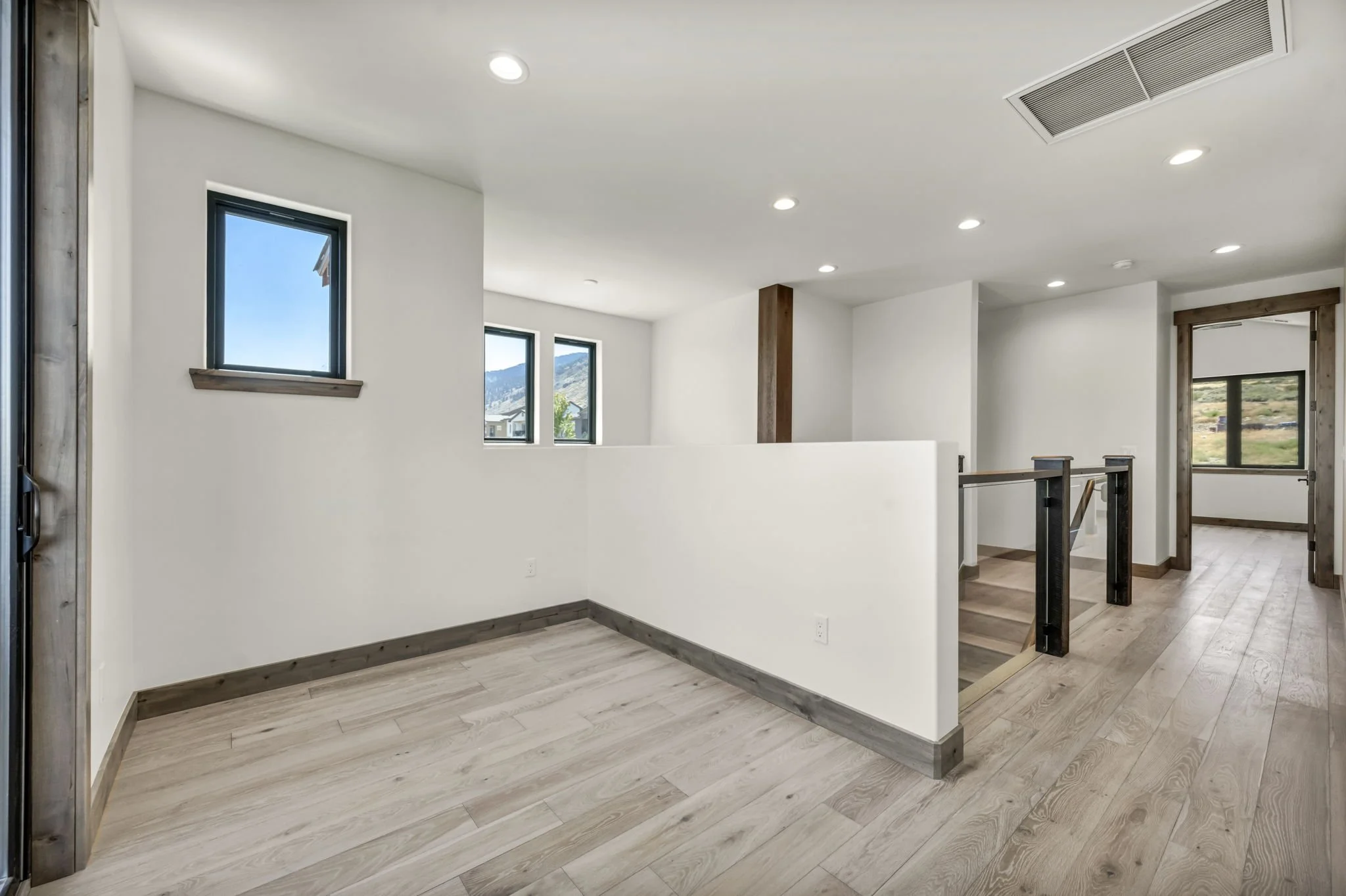 67-web-or-mls-456-tralee-ln.jpg