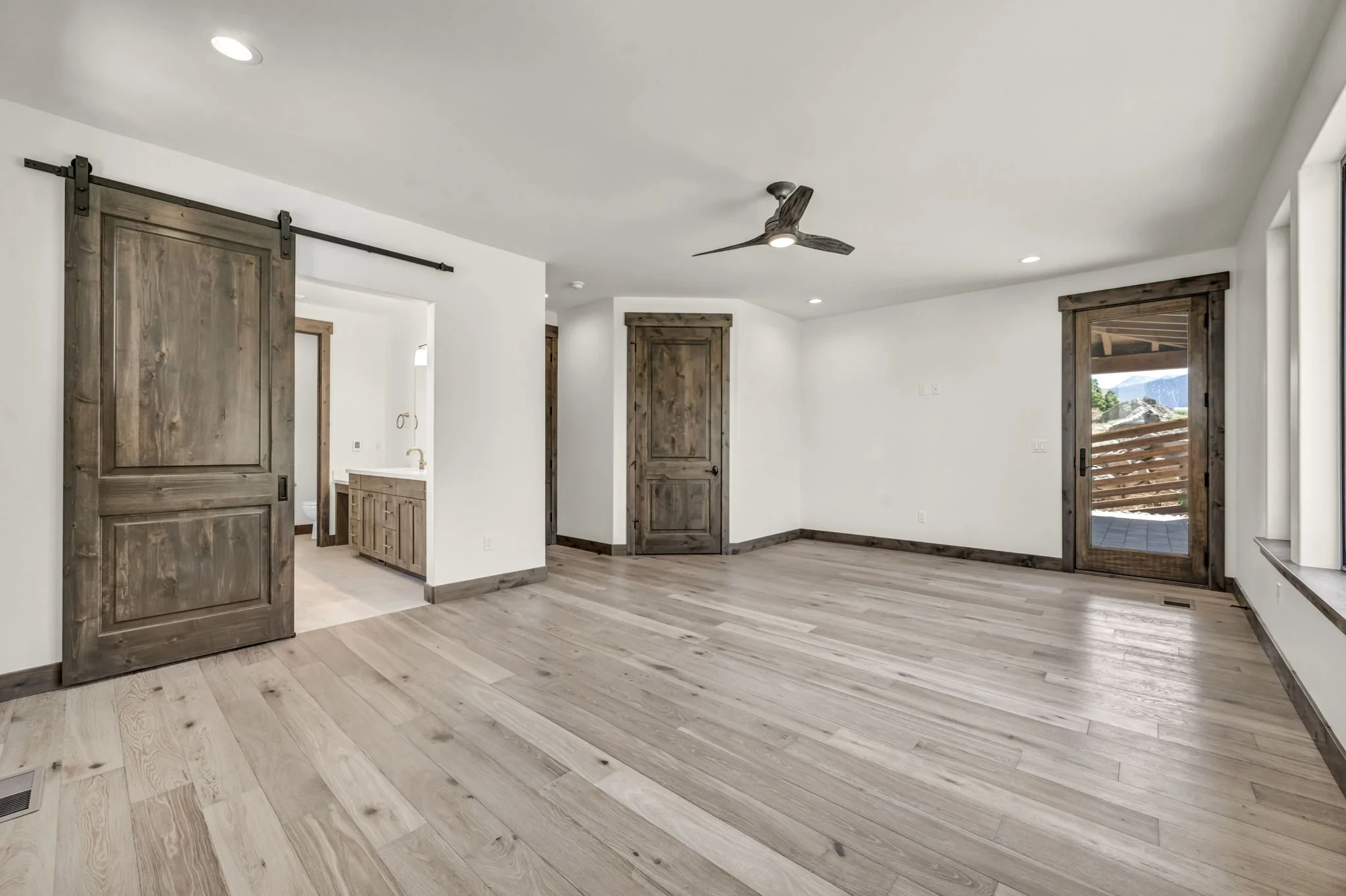 69-web-or-mls-456-tralee-ln.jpg