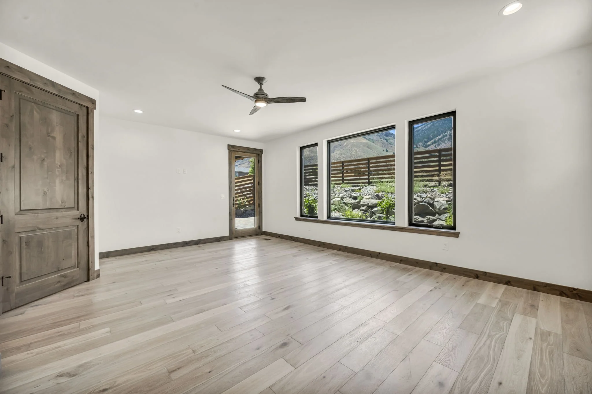70-web-or-mls-456-tralee-ln.jpg