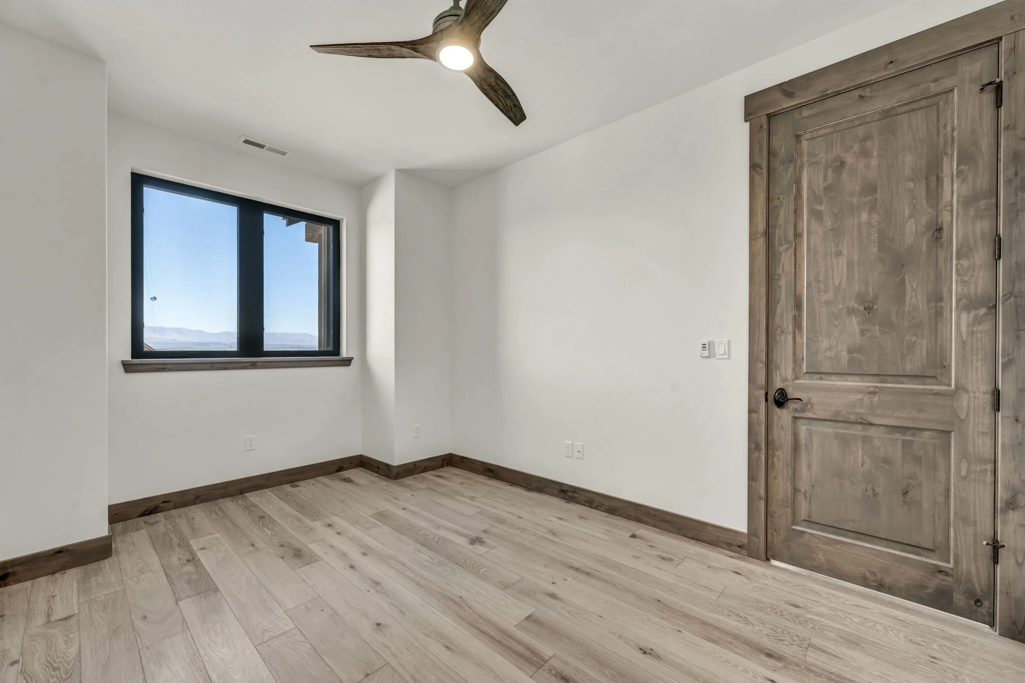 72-web-or-mls-456-tralee-ln.jpg