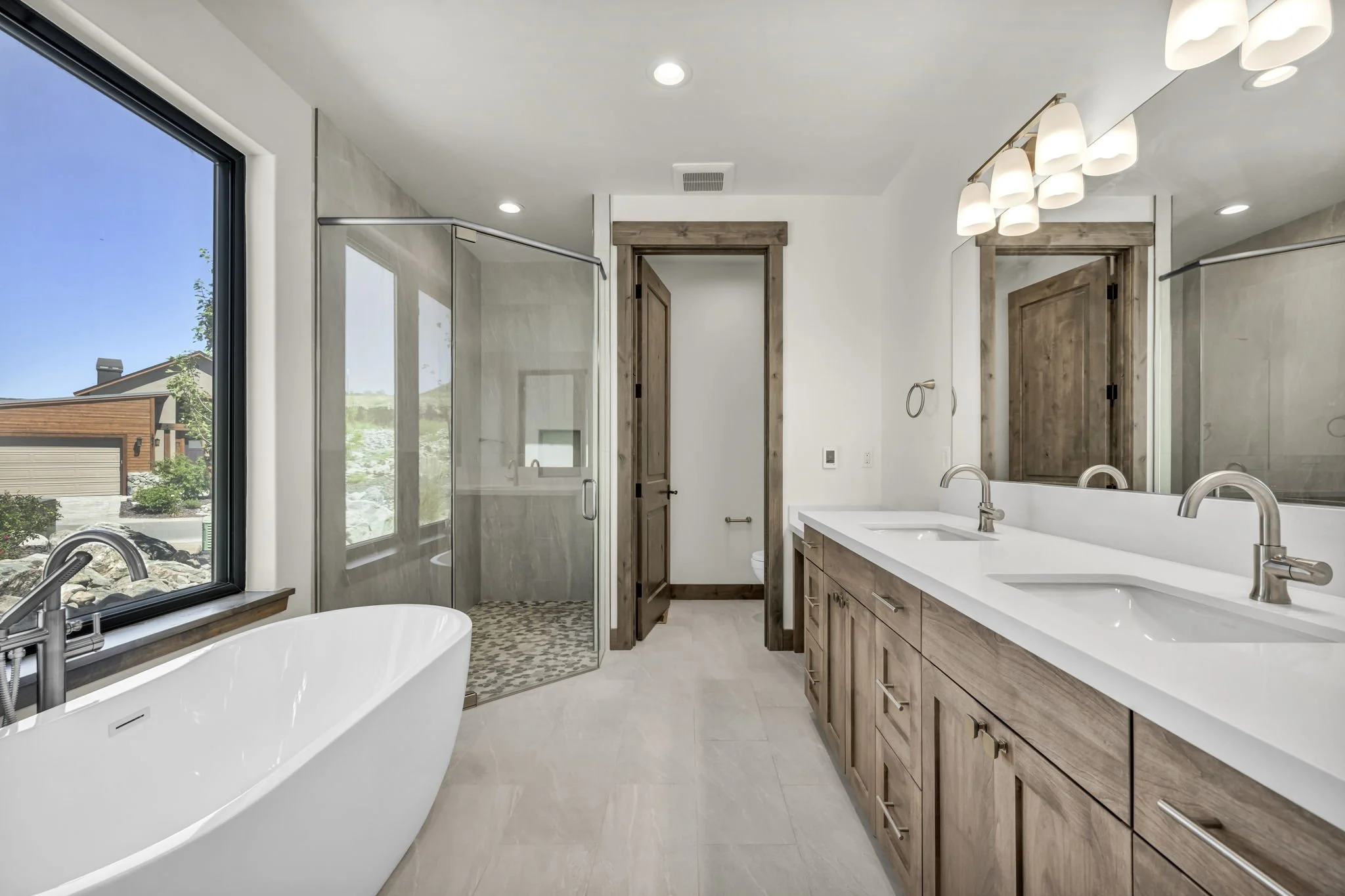 84-web-or-mls-456-tralee-ln.jpg