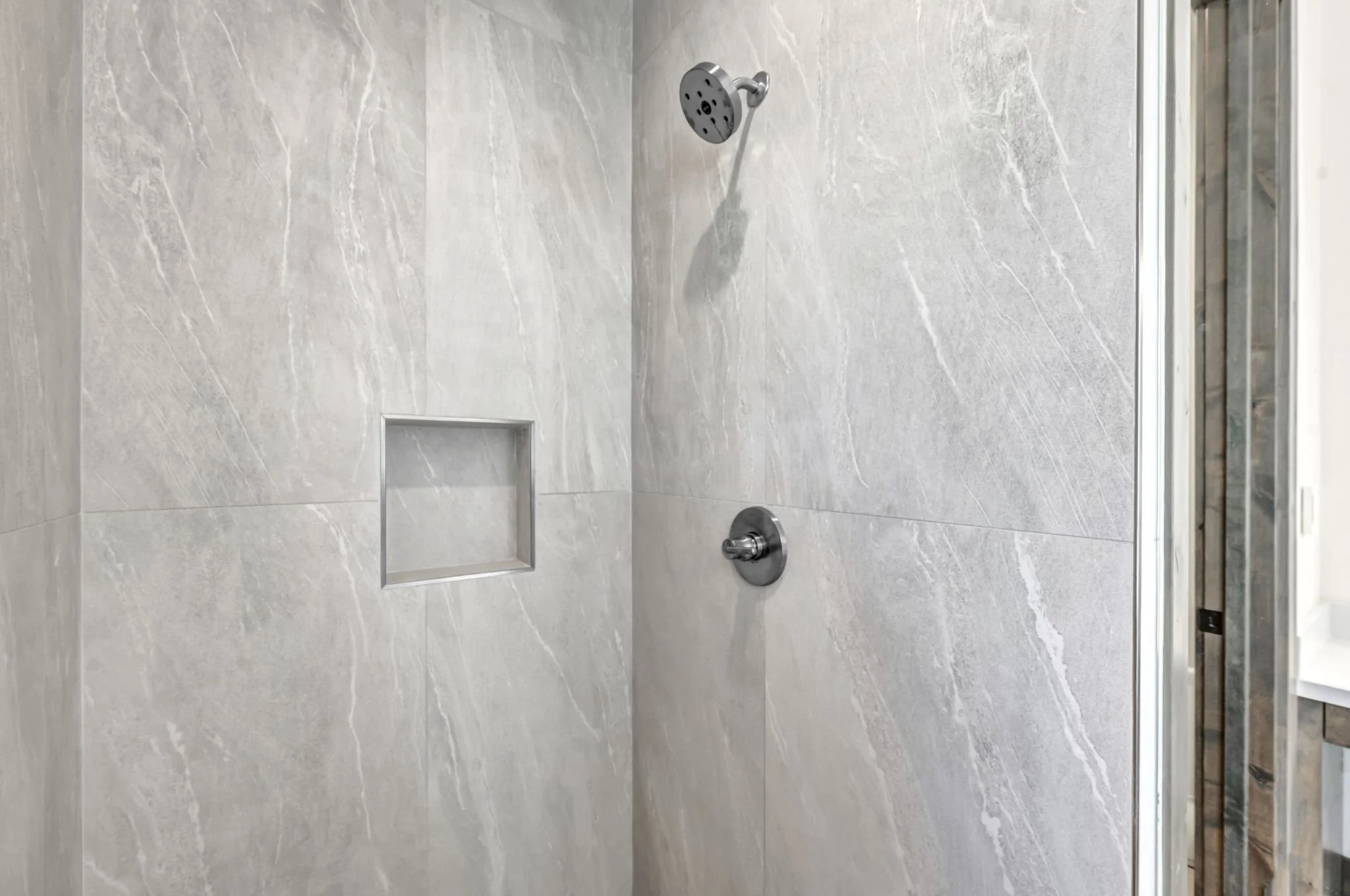 87-web-or-mls-456-tralee-ln.jpg