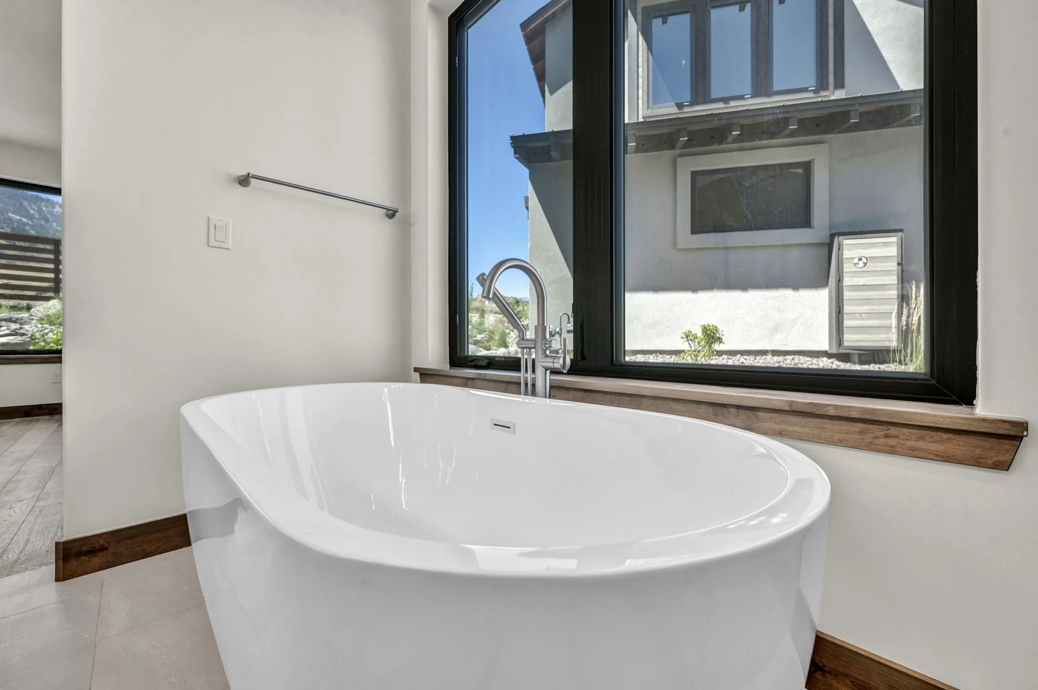 92-web-or-mls-456-tralee-ln.jpg
