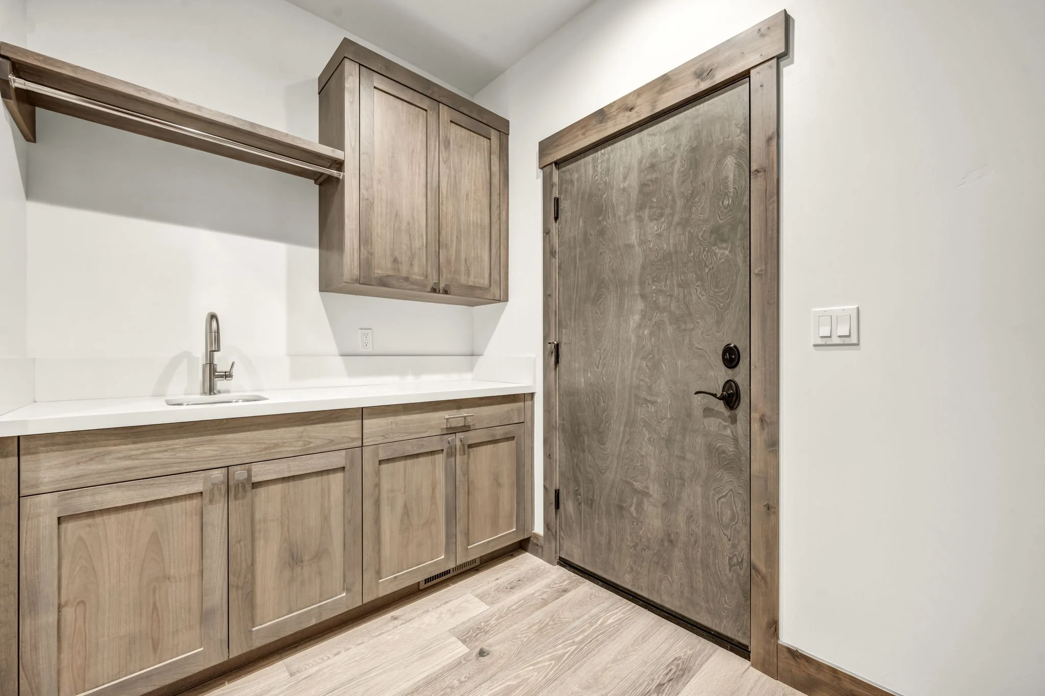 97-web-or-mls-456-tralee-ln.jpg