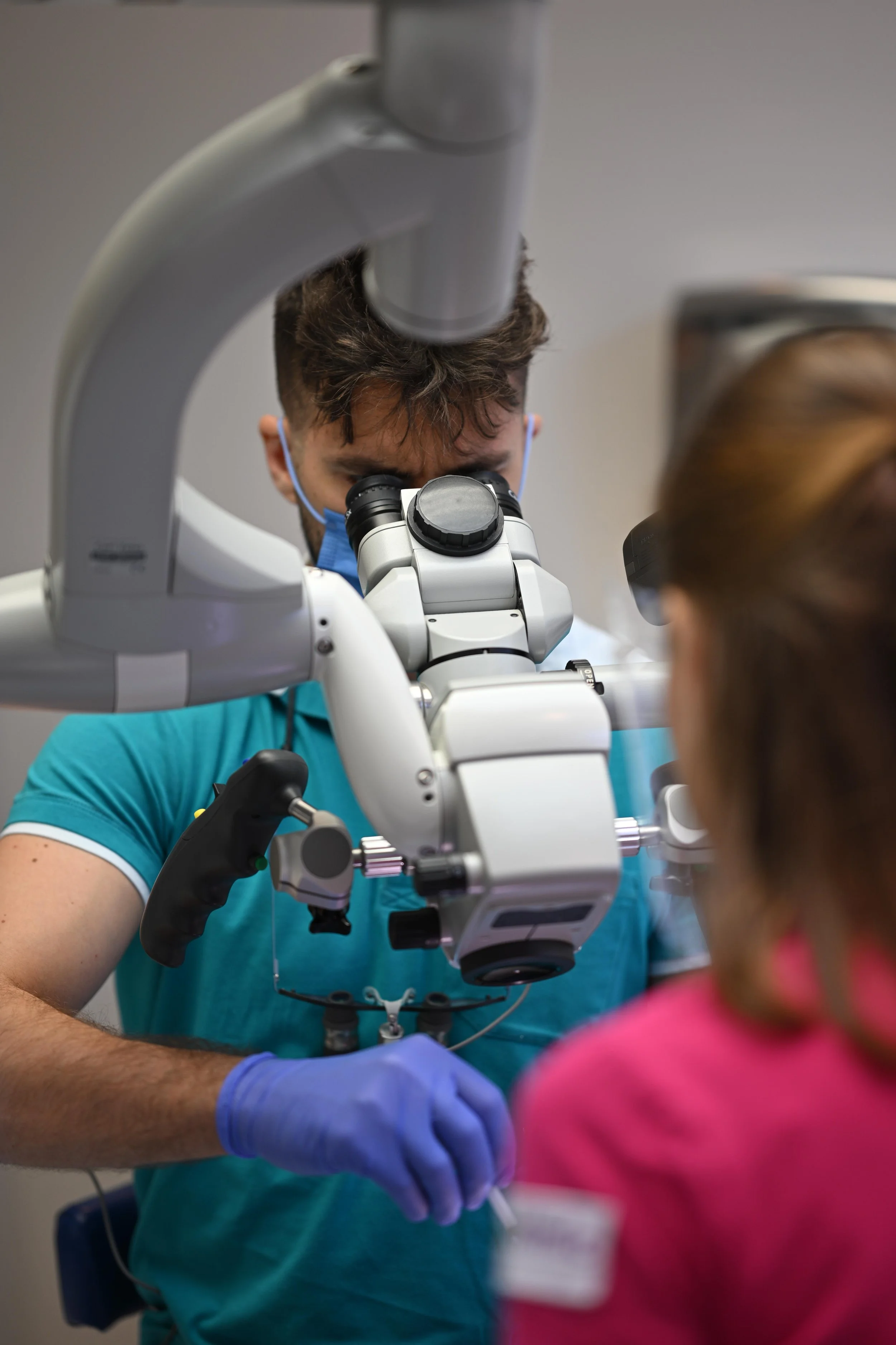 Utilizarea microscopului în endodonție