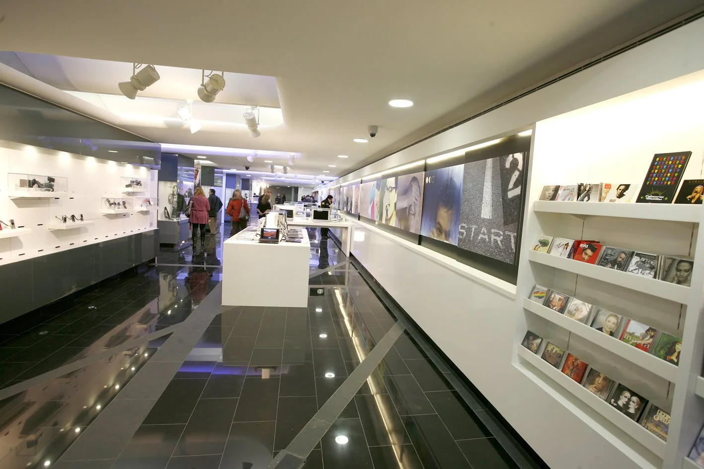 01.SONY STYLE.foto-small.jpg