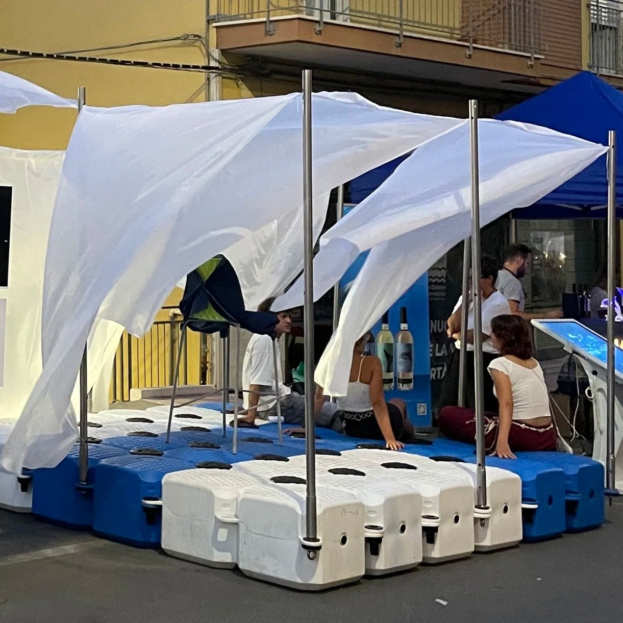 Floating Shelter JDC