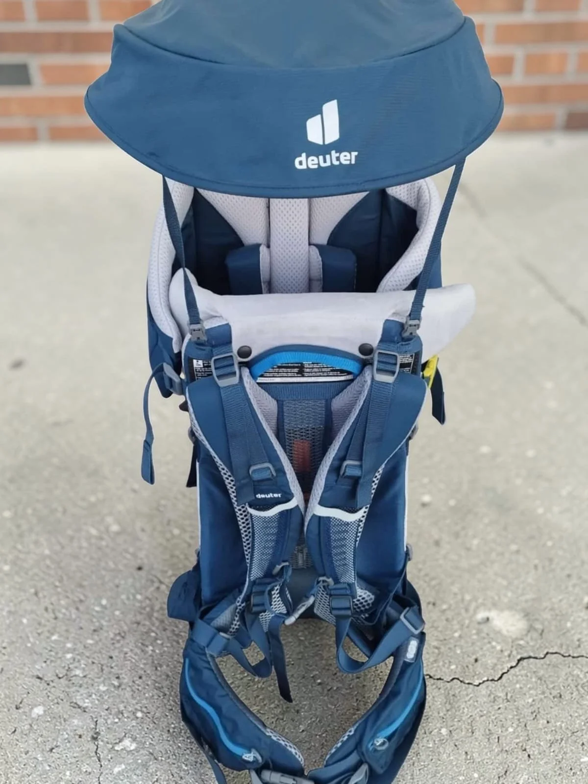 Ergonomischer Kinderrucksack in Blau – Gebrauchte Taschen und Zubehör für den Kindergarten Second Hand kaufen.