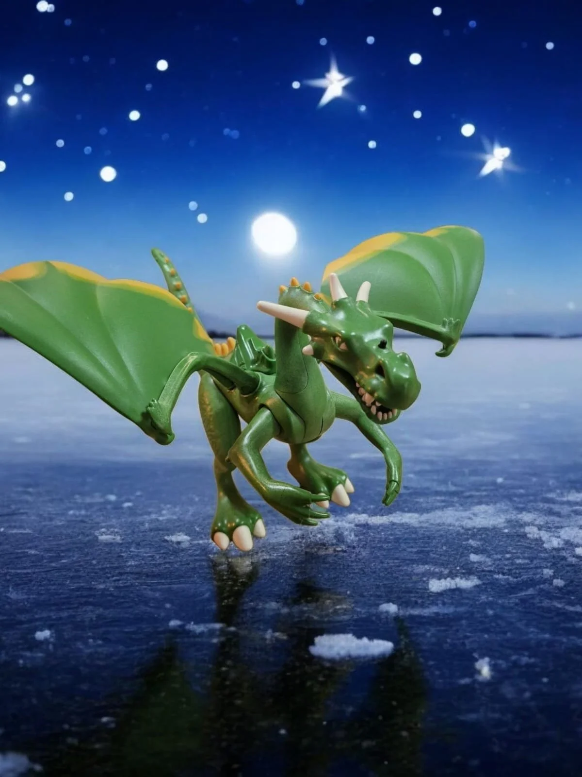 Spielfigur grüner Drache – Fantasievolles gebrauchtes Spielzeug und Sammelfiguren im Kinder Second Hand Online-Shop.