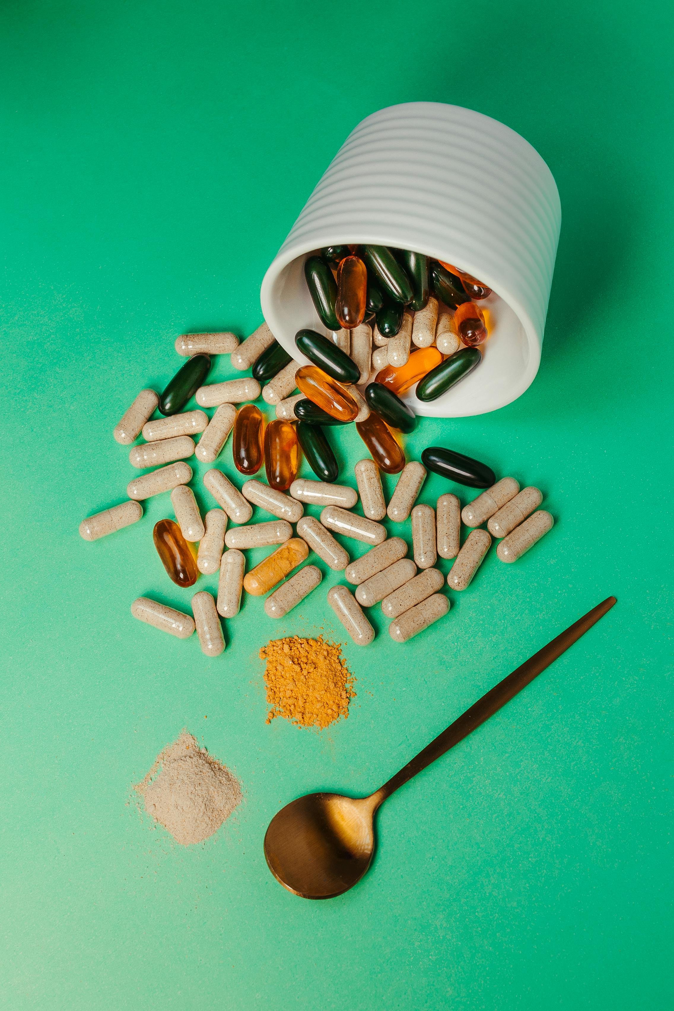 The 10 Supplements Actually Worth Taking — And the Ones to Skip