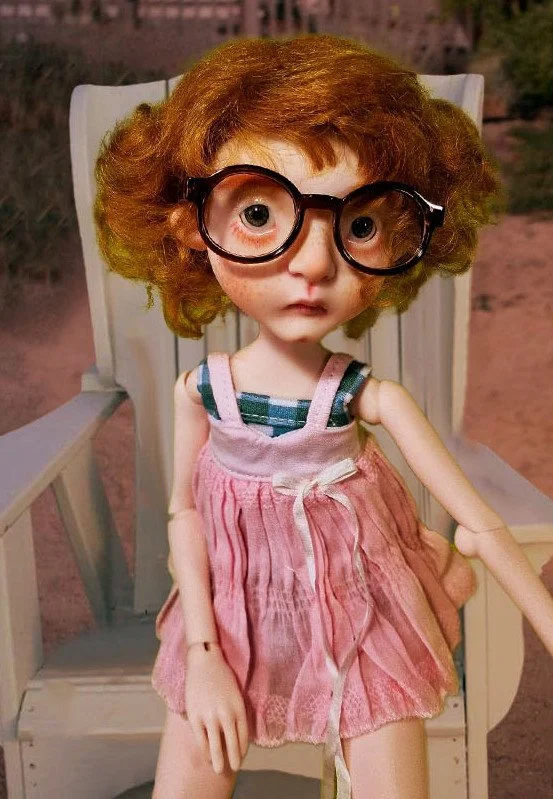 Les Petites Filles: Constance