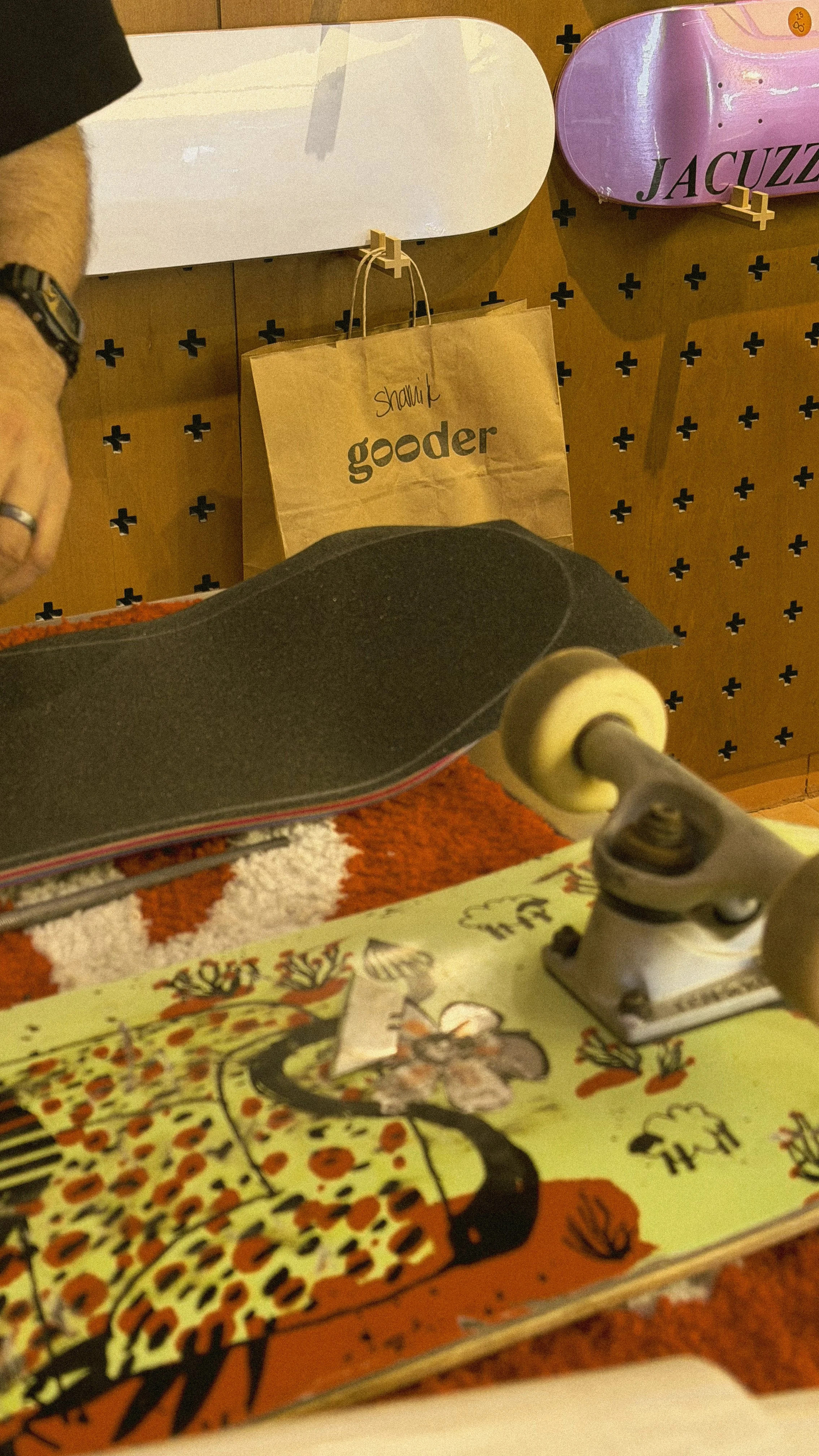 gooder-habibi-skateshop.jpg