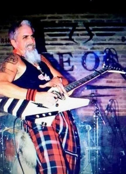 More gigs in France - sharing that Godly Slide Guitar vibe!