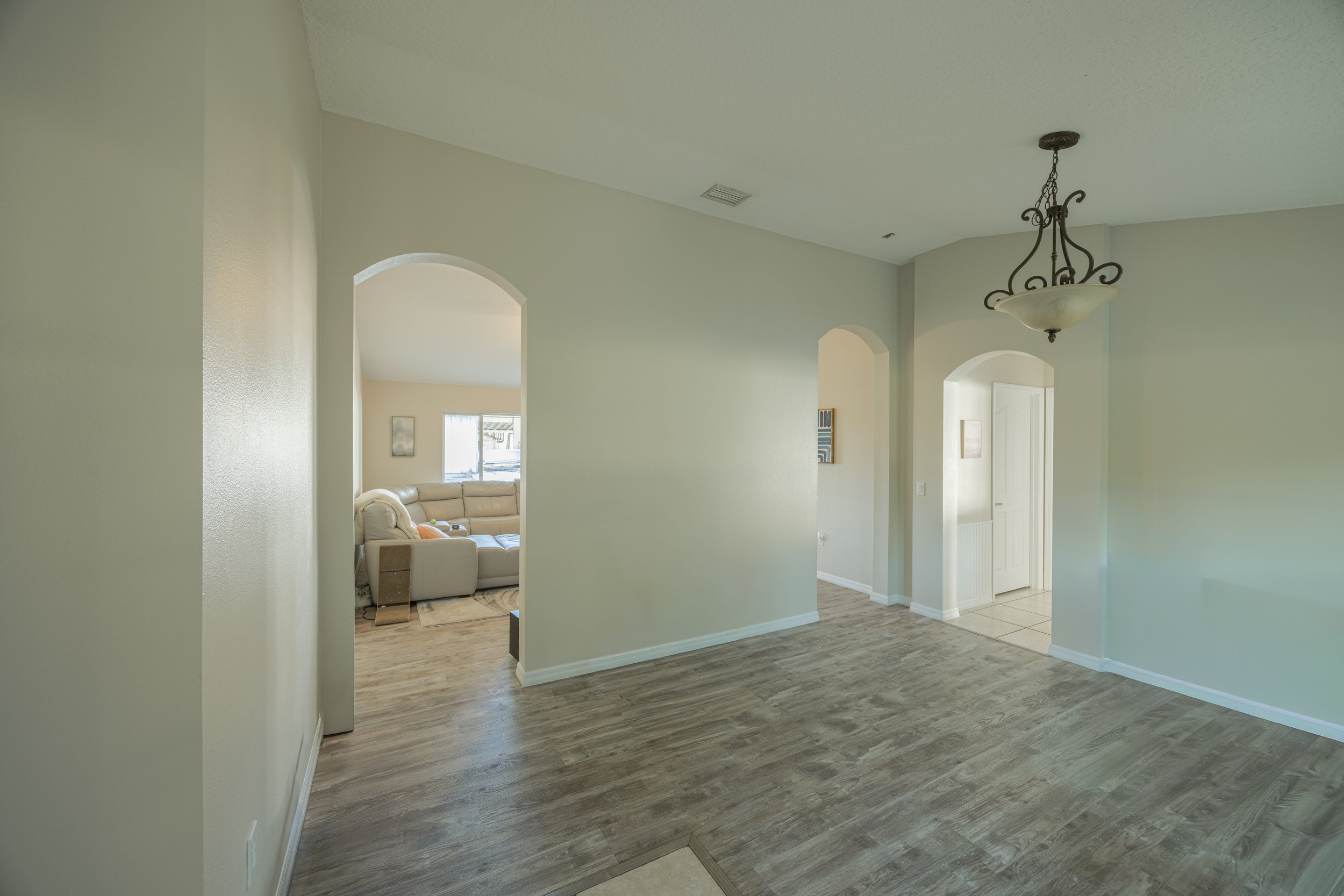 535 E Plymouth 20mb-12.jpg