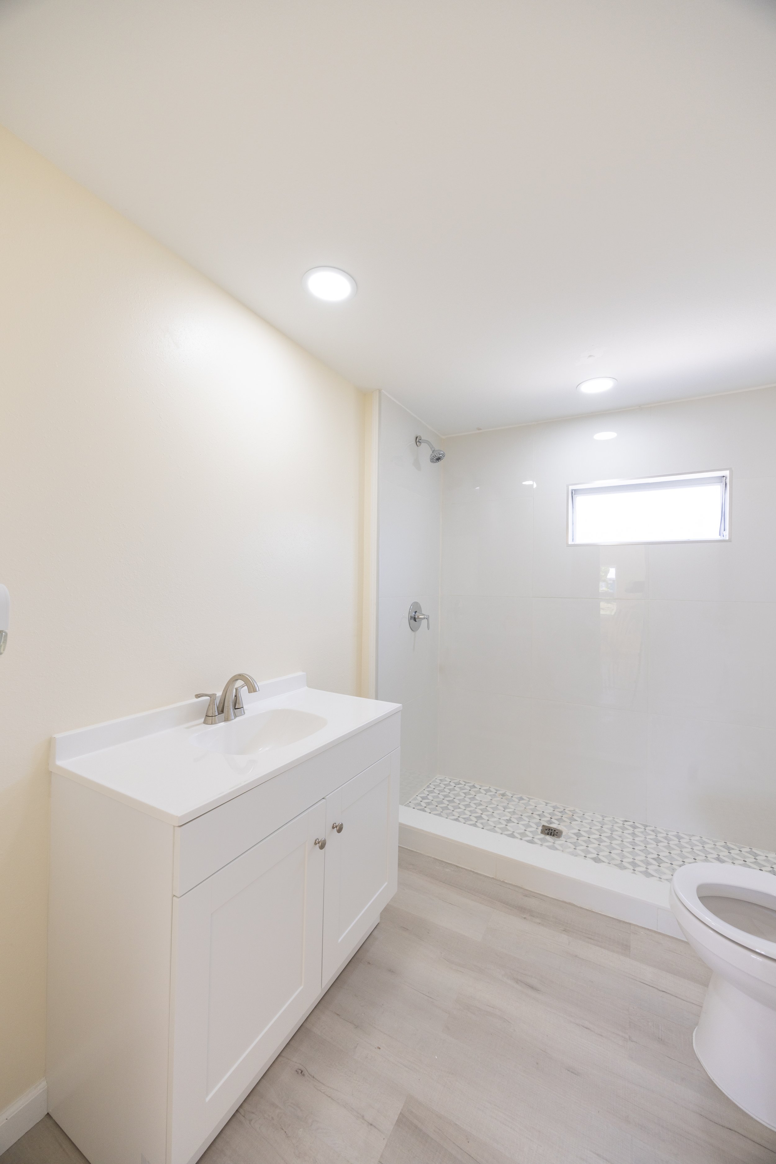 307 Dolores Blvd-8.jpg