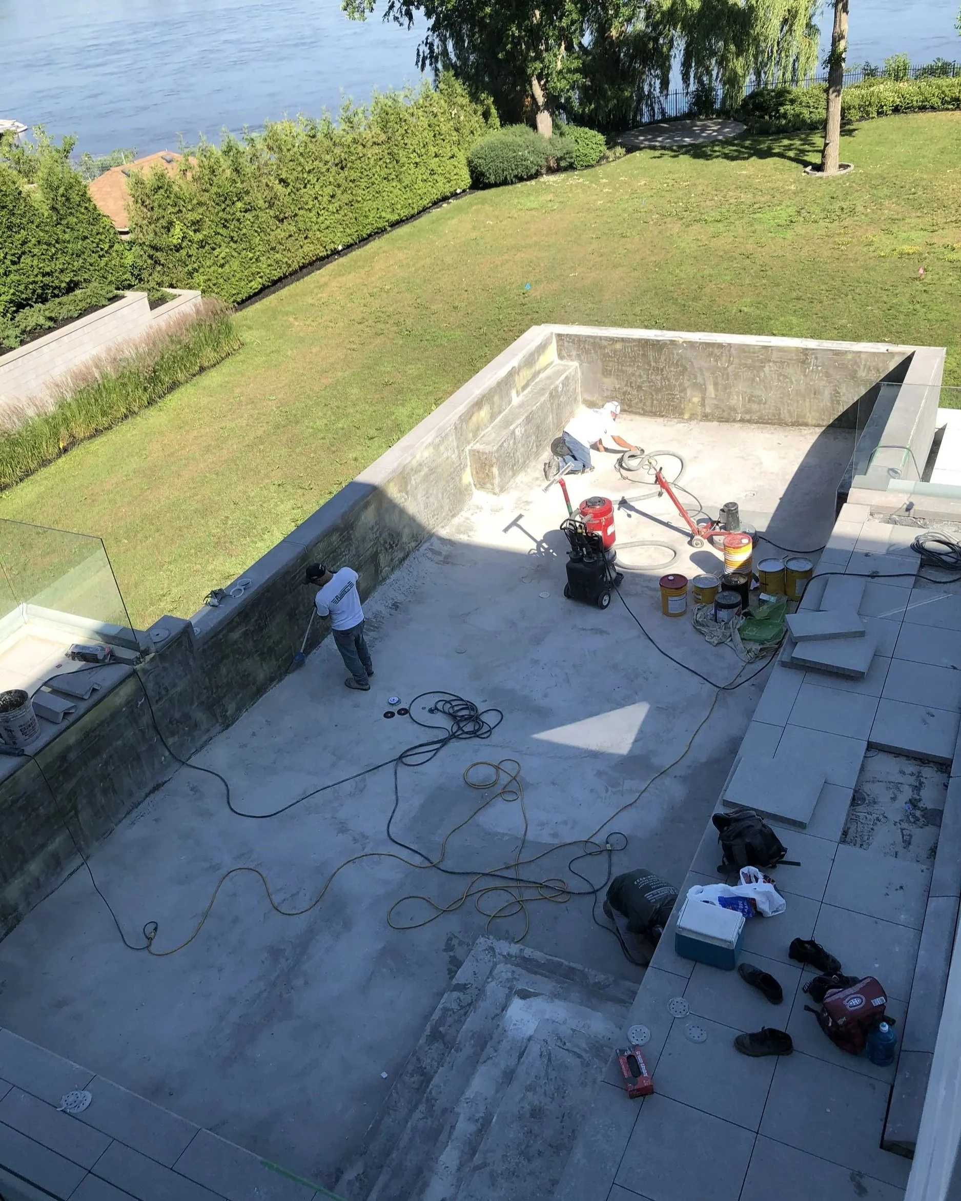 Re%CC%81habilitation+de+piscine+prestige+de+be%CC%81ton_Solution+Gest-Pro+Inc._entrepreneur+ge%CC%81ne%CC%81ral+Montre%CC%81al+2.jpg