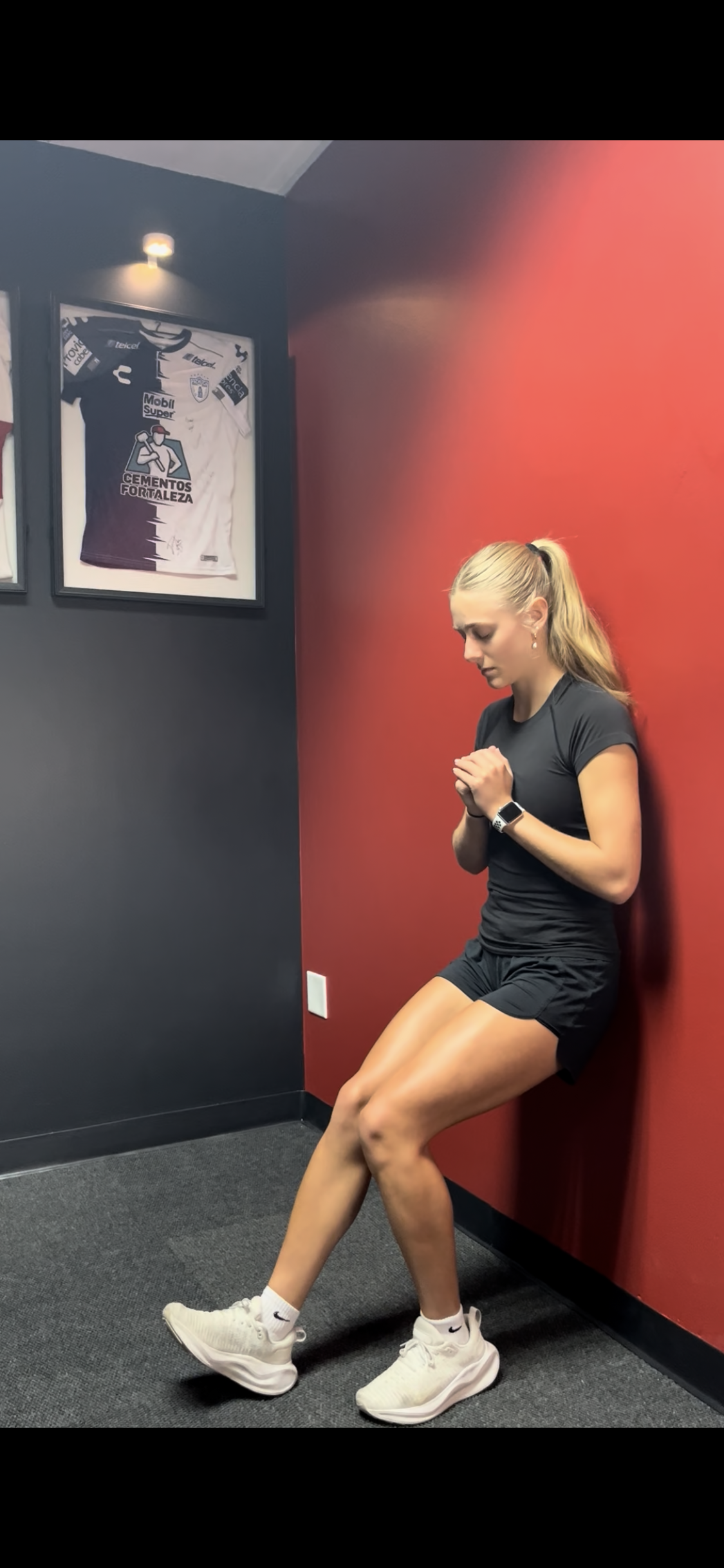 Patellar Tendon Pain in Athletes: How to Manage Jumper’s Knee During the Season