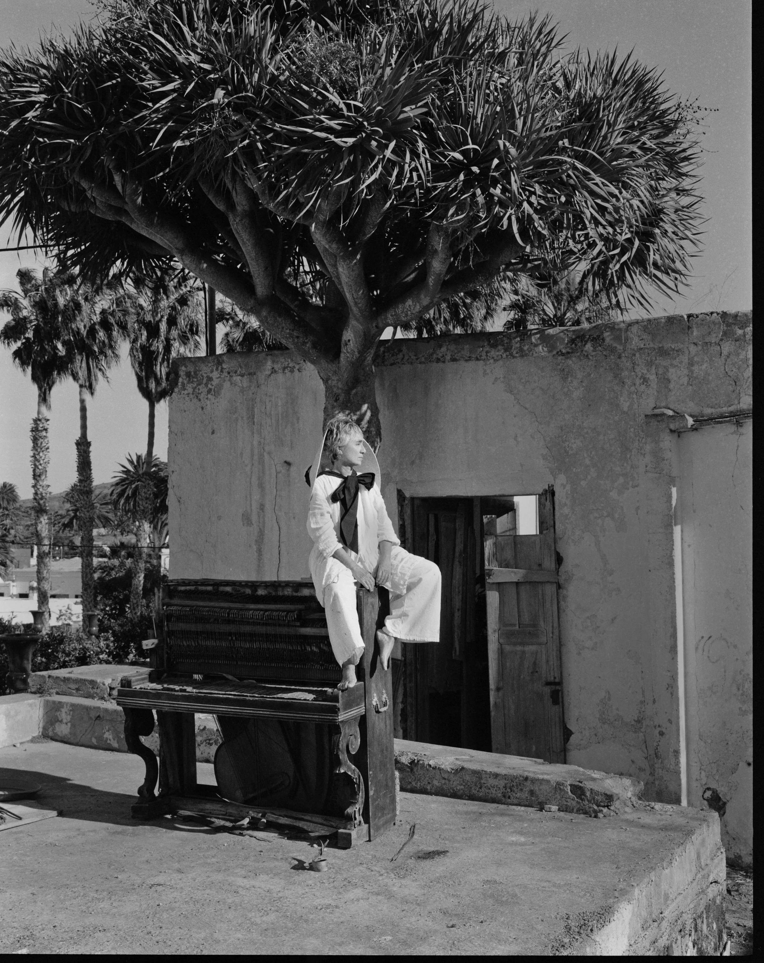 Portfolio with artist Pepa Poch