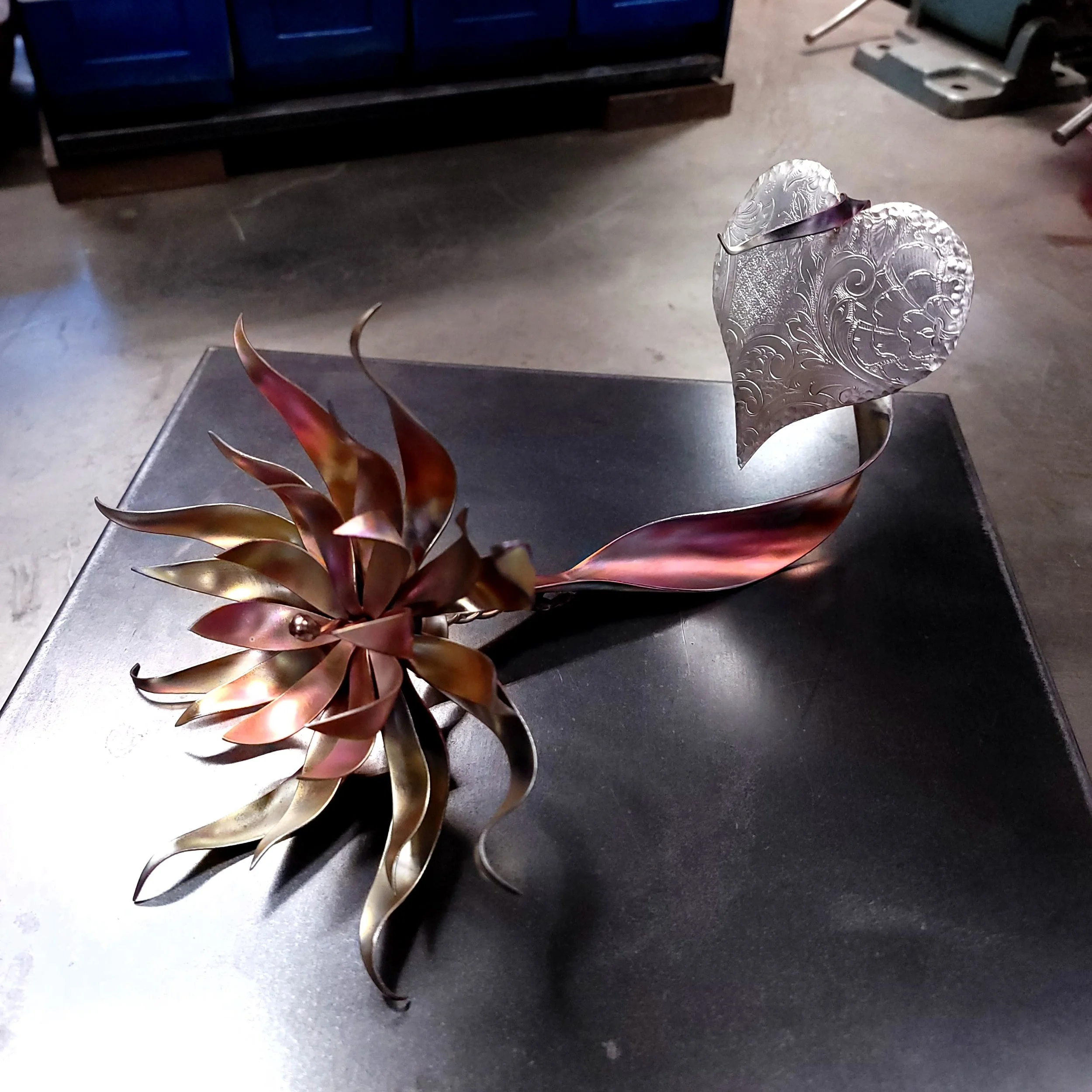 desire-copper-flower-with-heart-cotton-candy-side