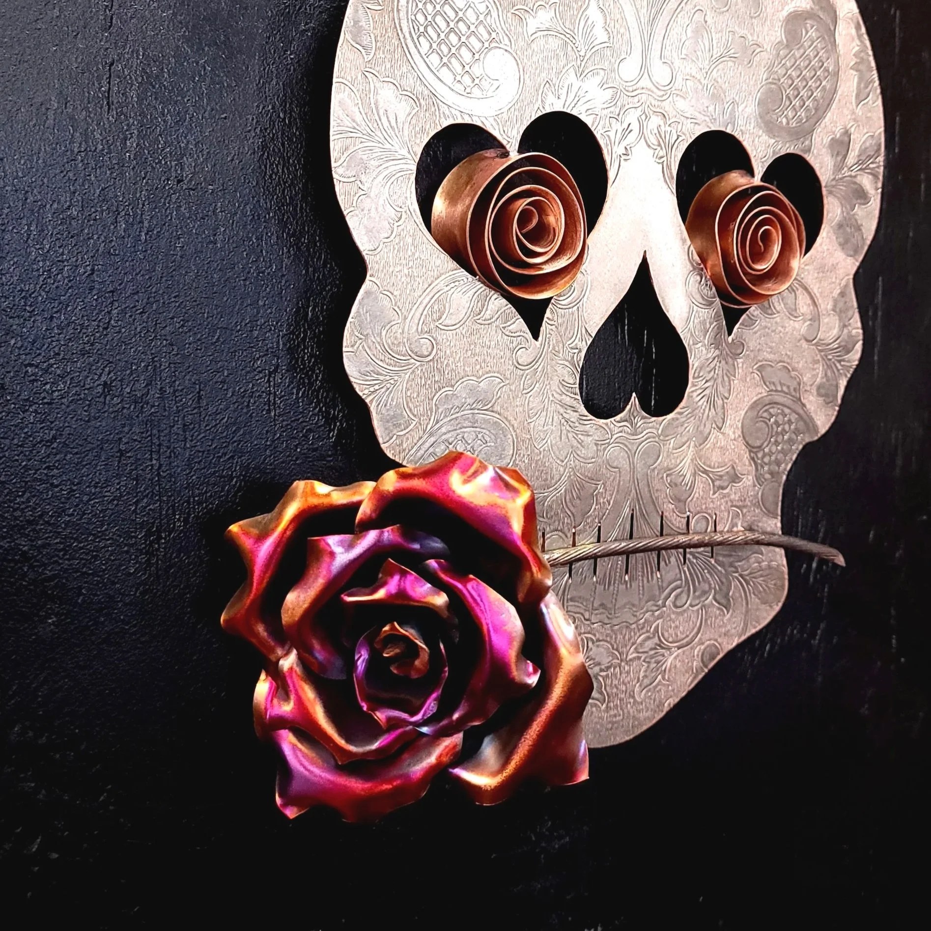 silver-sugar-skull-with-copper-rose-close-up