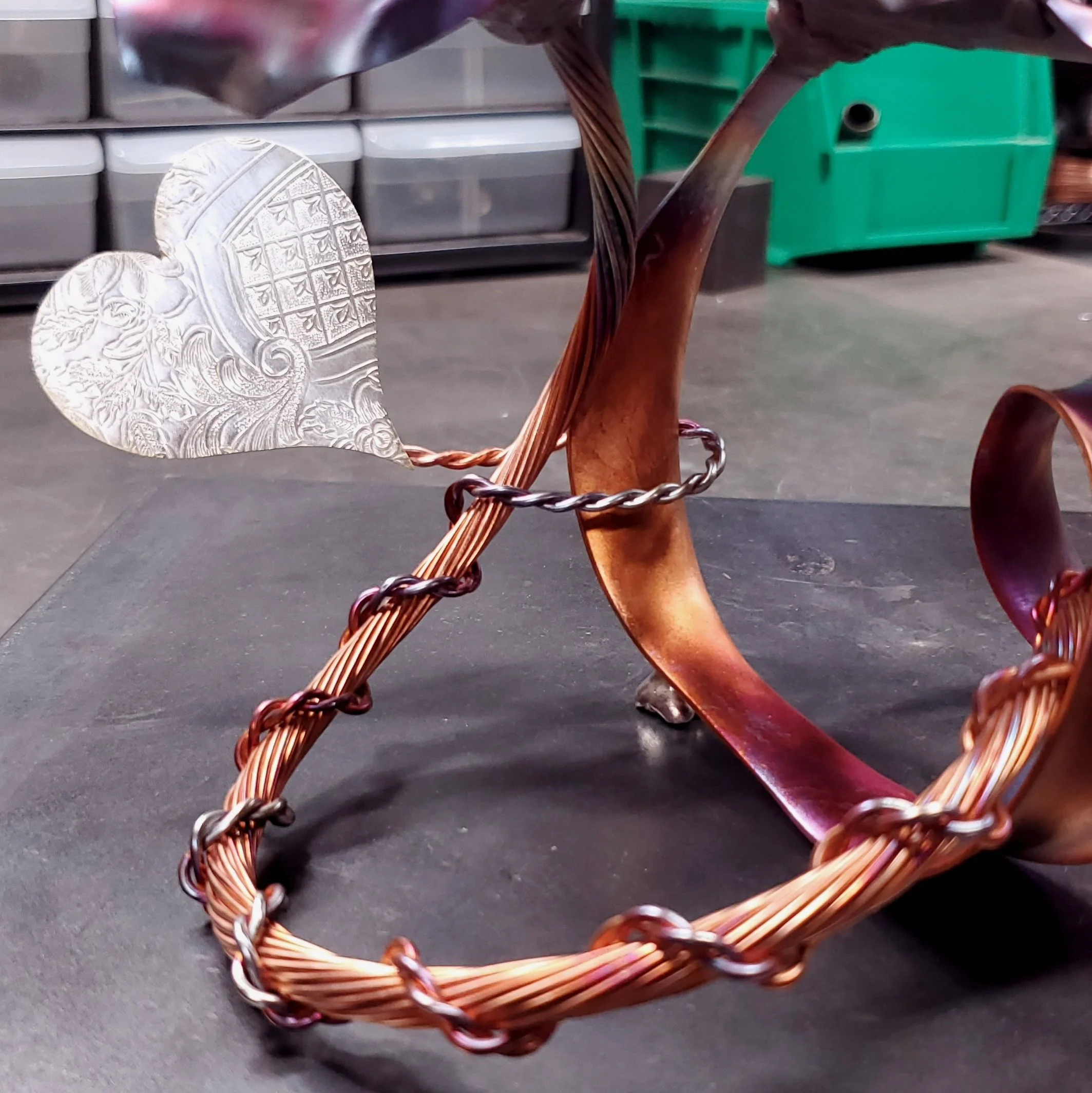 us-rose-sculpture-heart