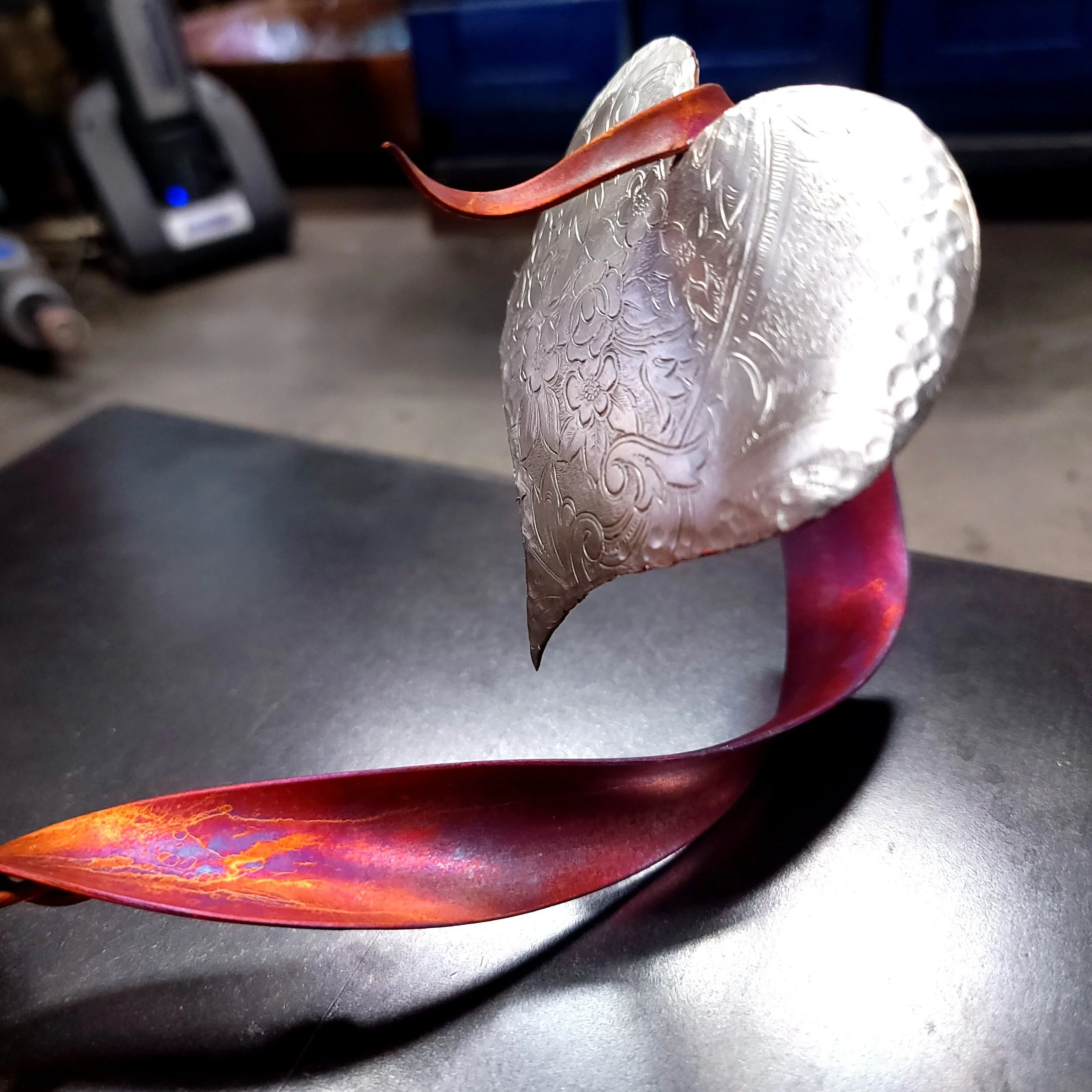 desire-copper-flower-with-heart-matte-close