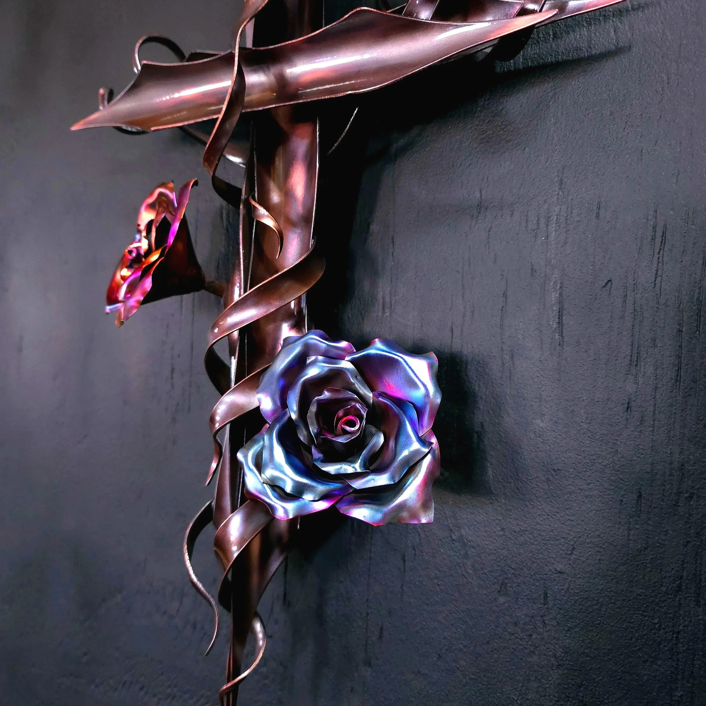 copper-serenity-cross-with-roses-bottom-right