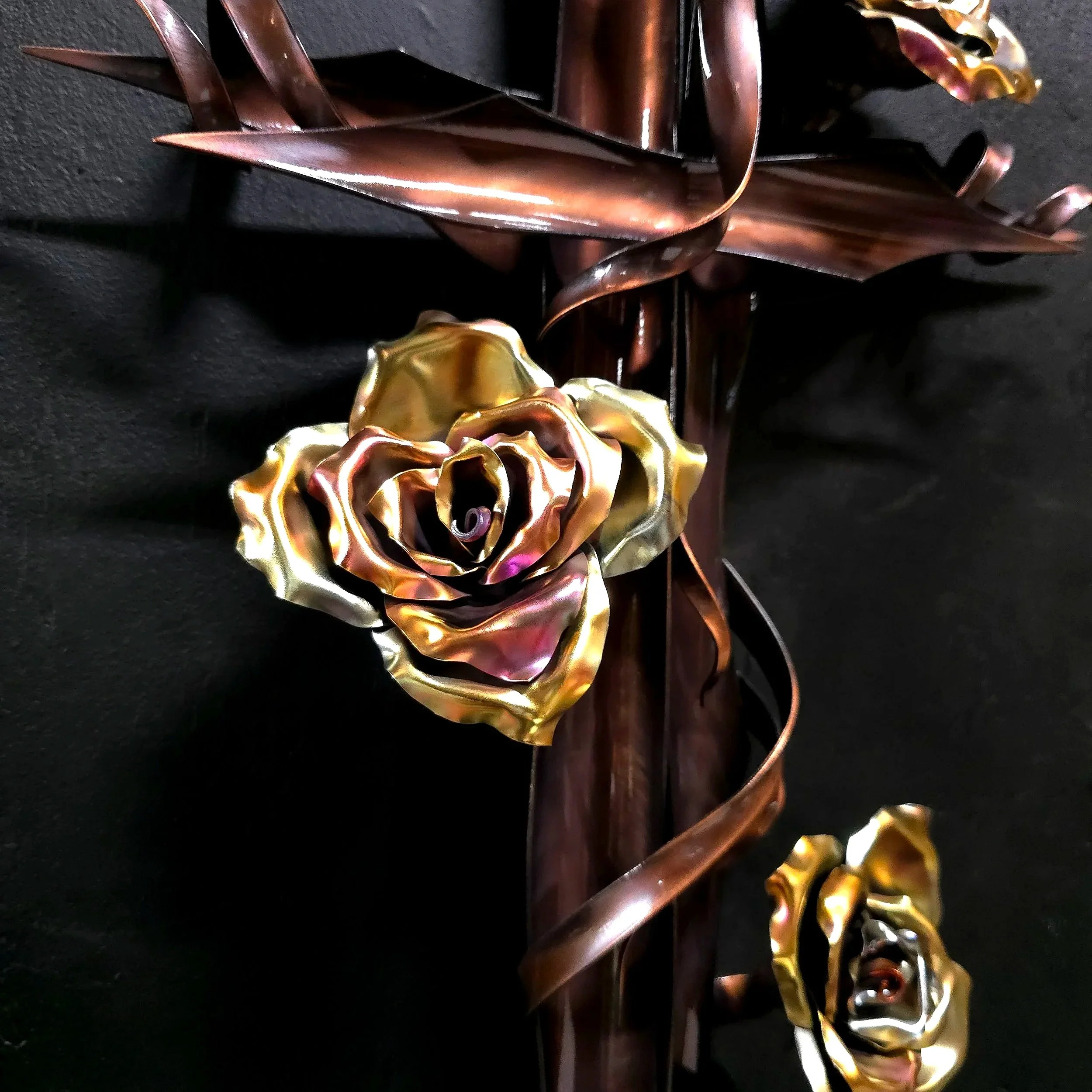copper-serenity-cross-with-roses-cotton-candy-left