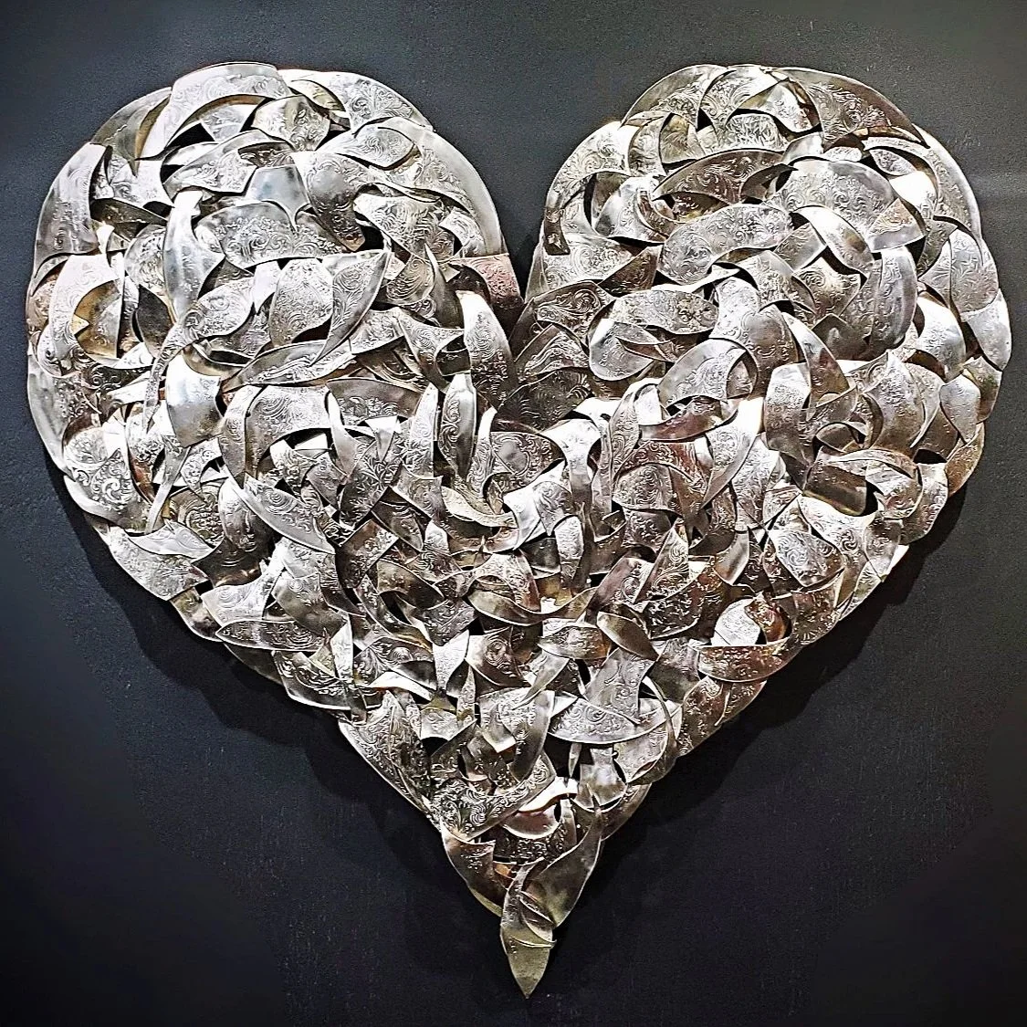 silver-plated-patchwork-heart-wall-art-front-xl