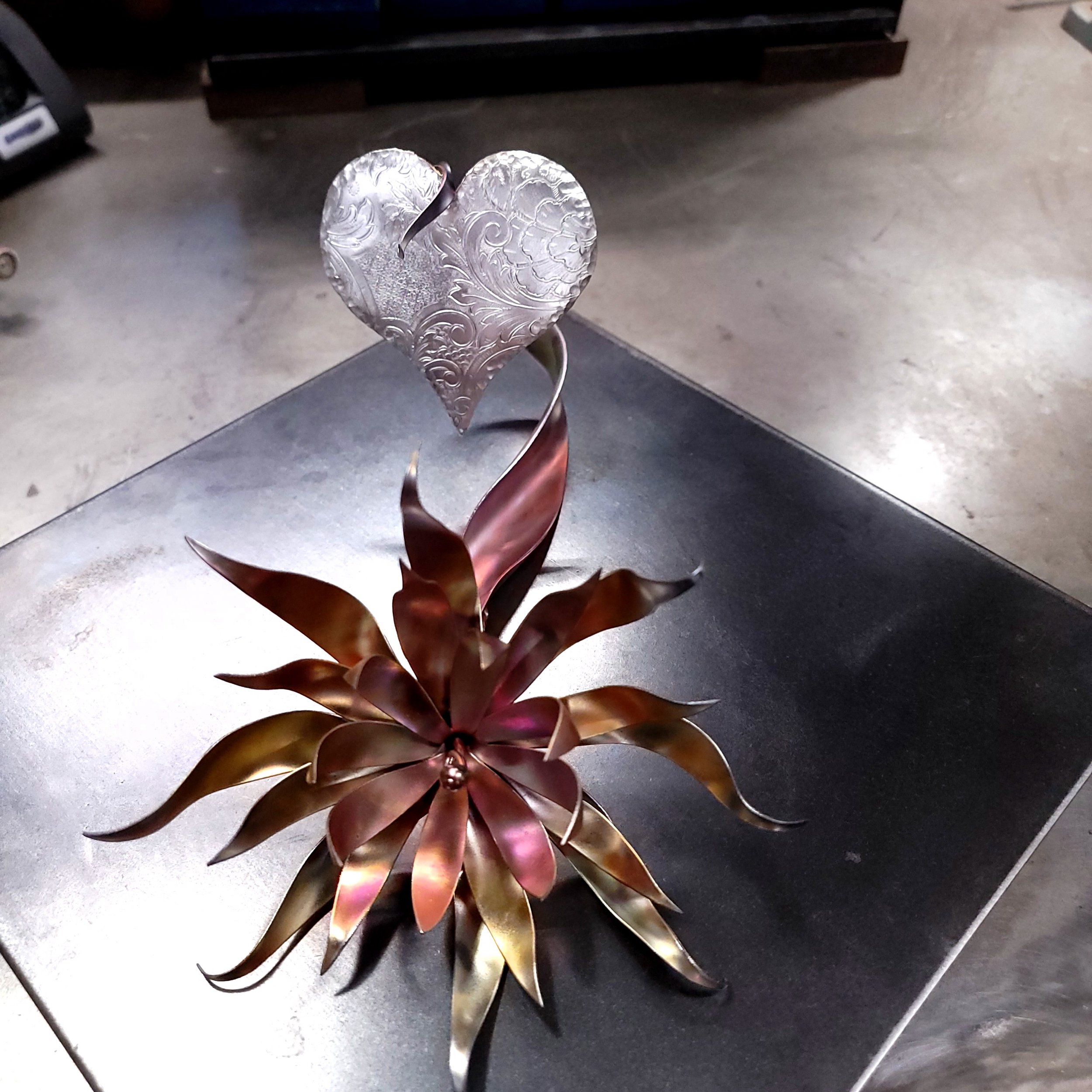 desire-copper-flower-with-heart-cotton-candy-top
