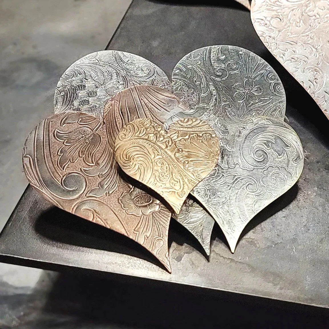 heart-cloud-ornament-four-close