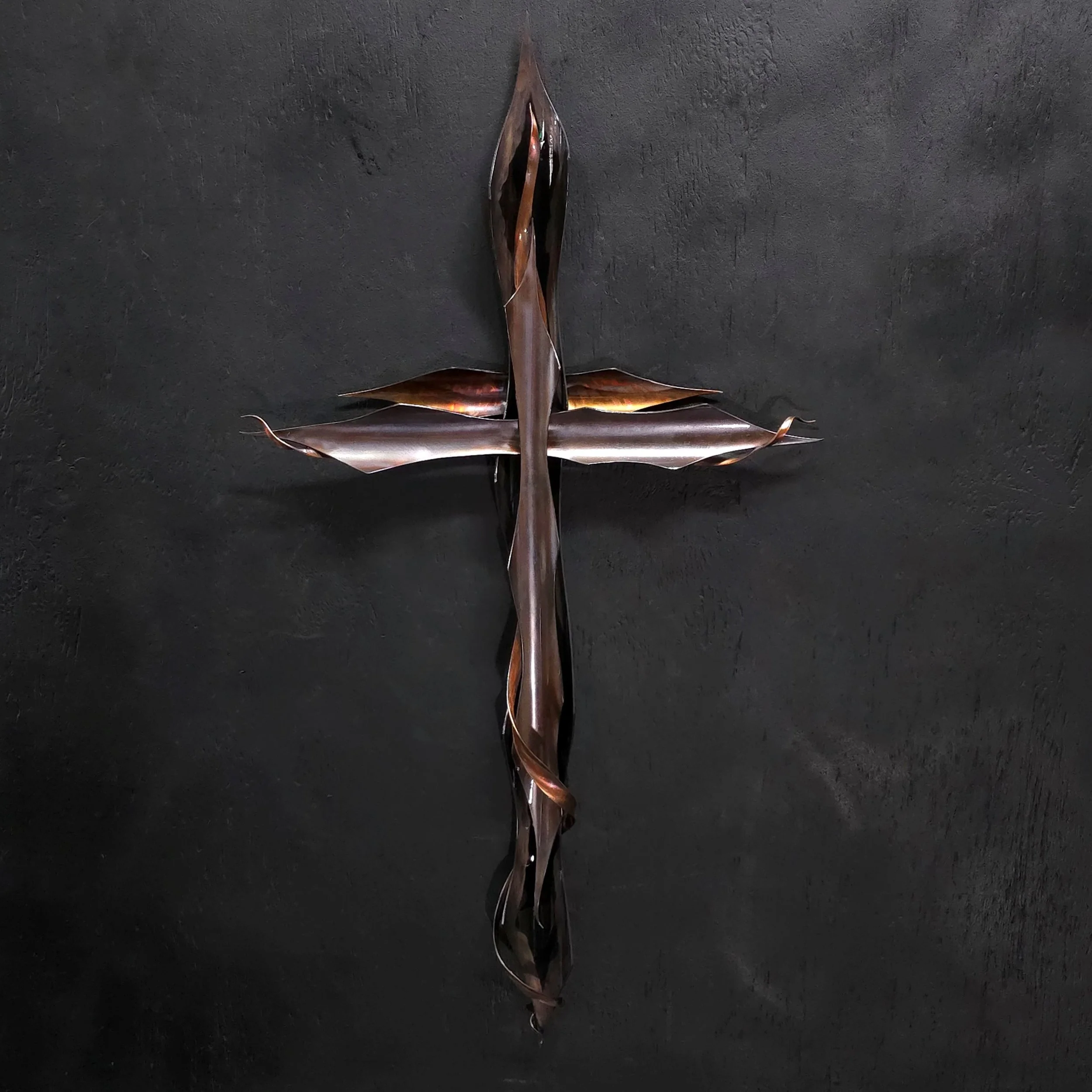 Handcrafted 'Papel' Copper Cross in an Antique High Gloss Finish