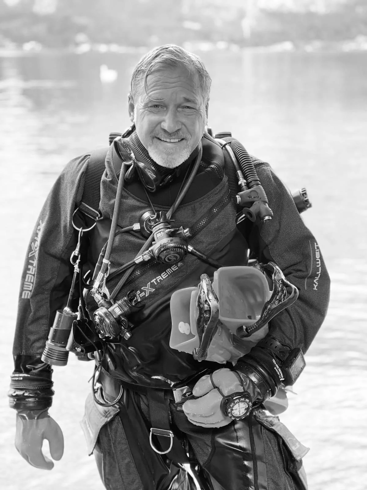 taucher bojenarbeiten traunsee