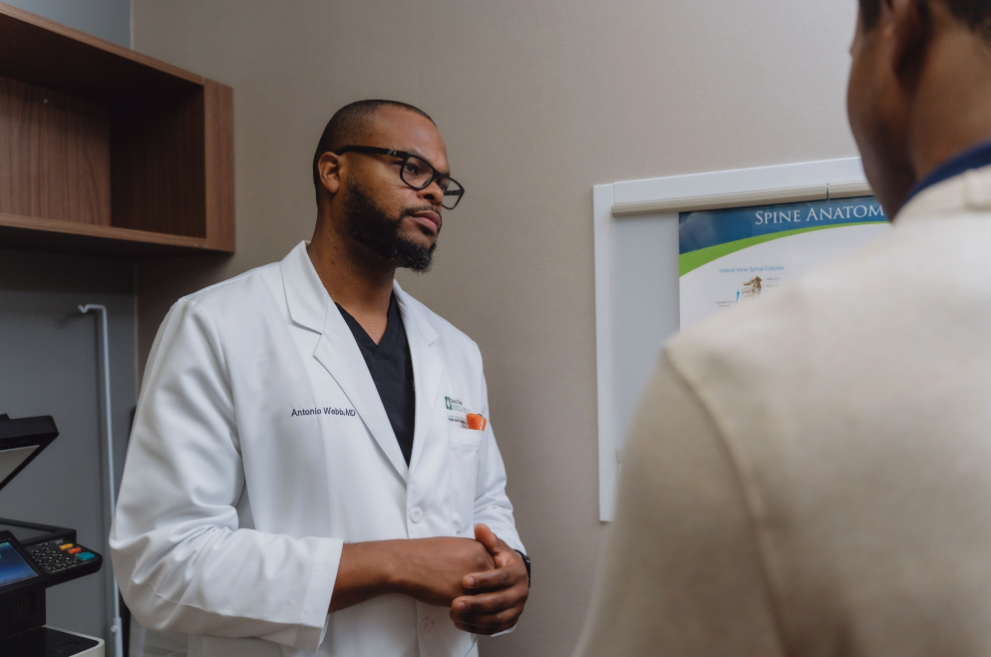 Artificial disc replacement as an alternative to spinal fusion with spine surgeon Dr. Antonio Webb at Texas Disc Replacement Center in San Antonio, Texas