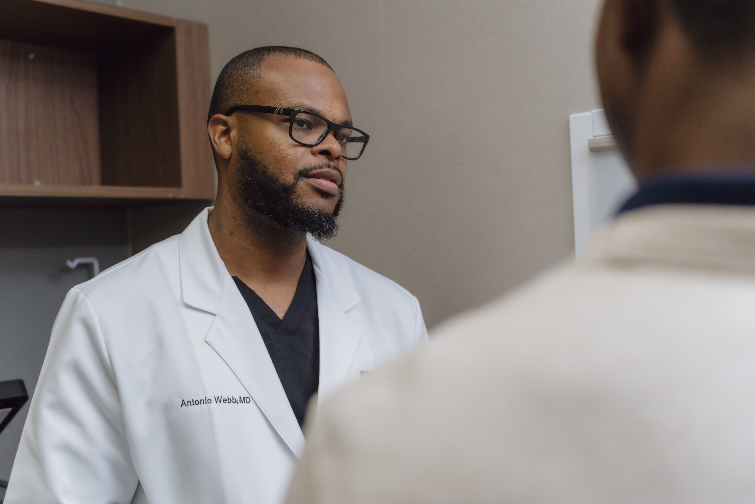 Dr. Antonio Webb | Texas Disc Replacement Center | Artificial Disc Replacement Evaluation | Lumbar ADR | Cervical ADR