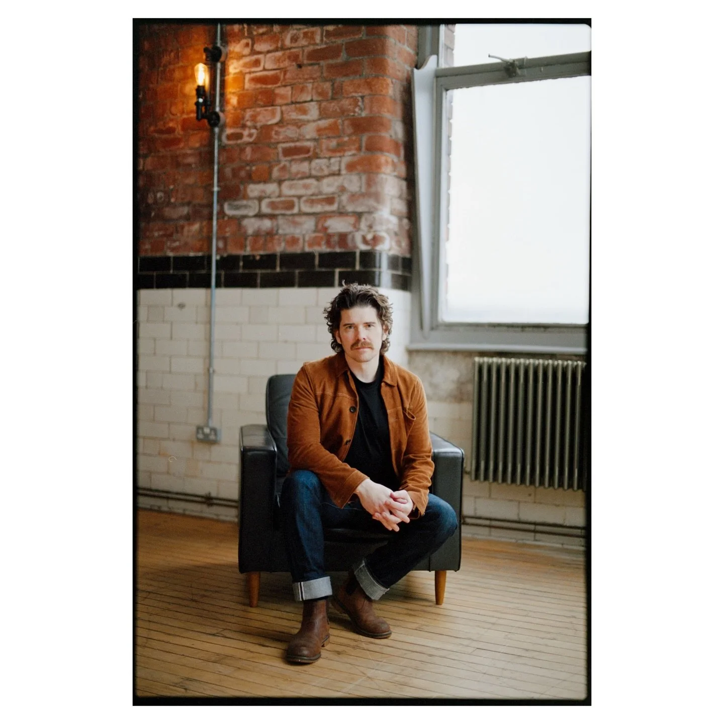 Huge thank you to the super talented @simonhirdweddings for making the trip over west to help me out and shooting some new headshots. All on film and in the very cool Abbey Mill (thanks to @jennifermathiesonhairandmakeup for arranging this!)
Develope