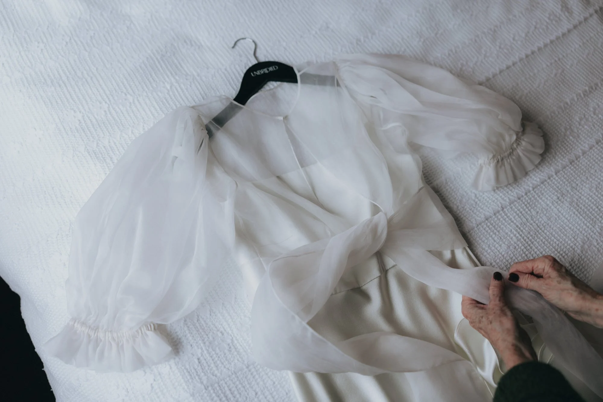 Wedding morning details before Erin and Matthew’s Glasgow City Chambers ceremony